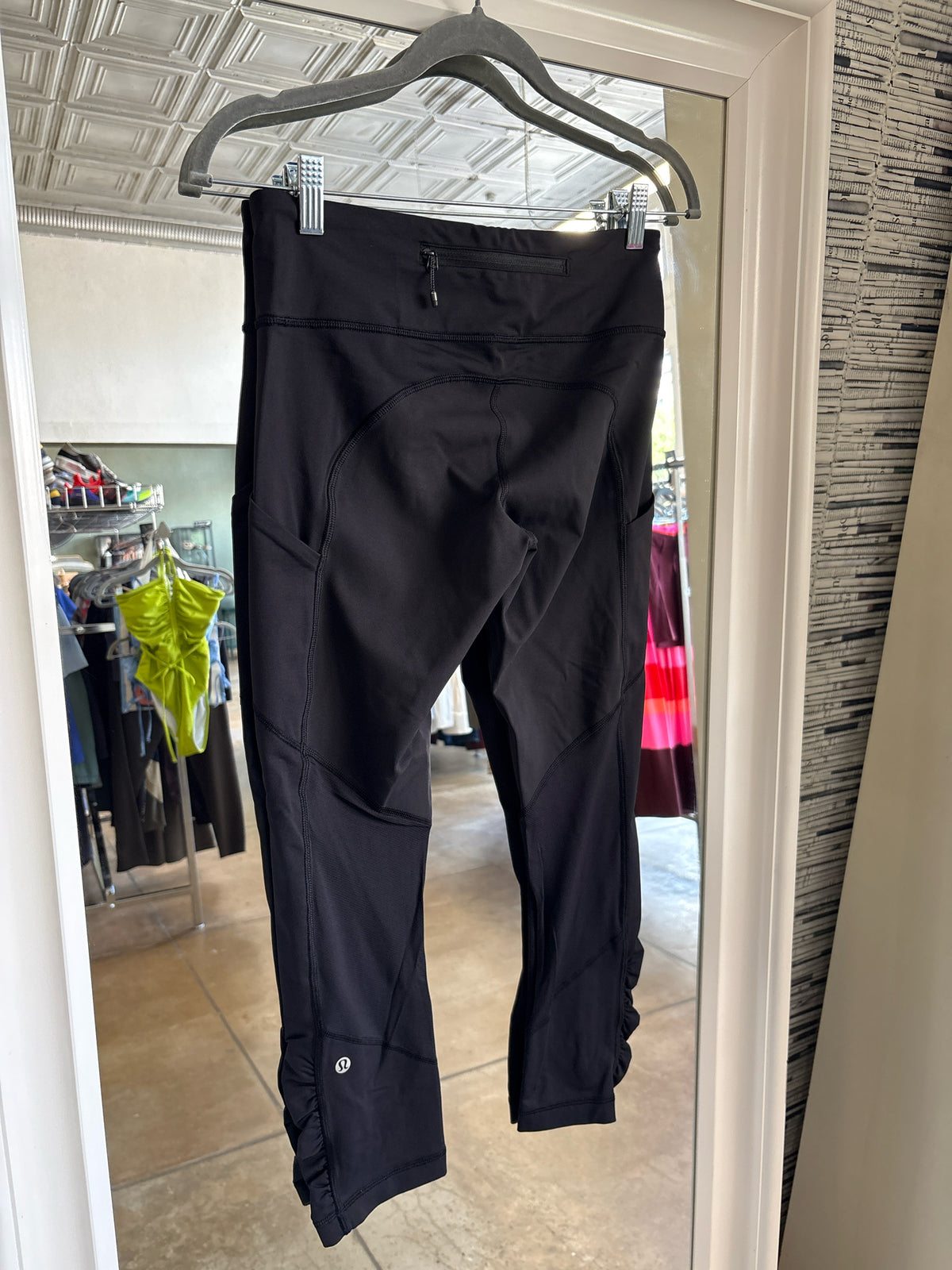 Lululemon Size 6 Black Legging