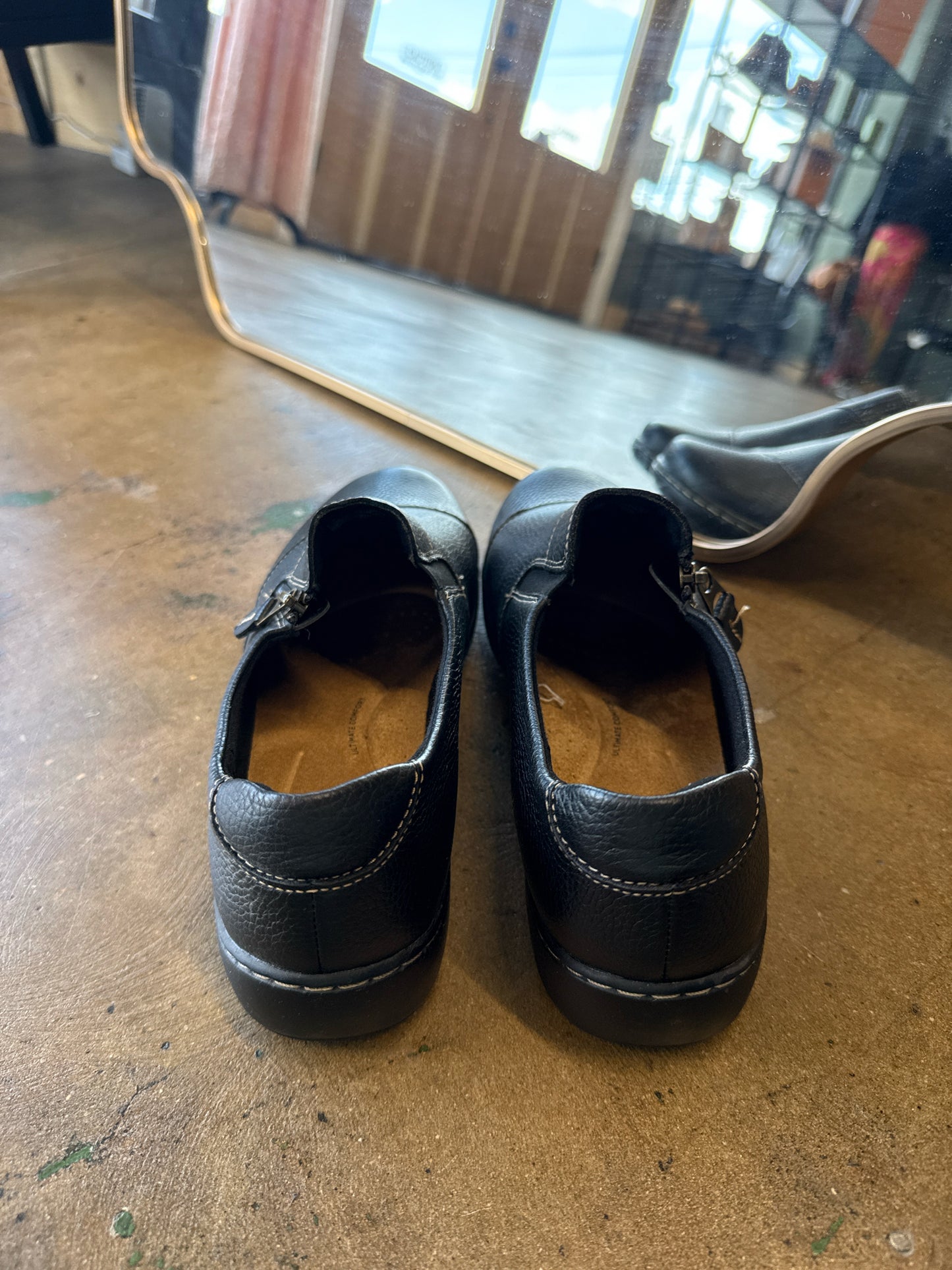 Clarks Shoe Size 9.5 Black Loafers