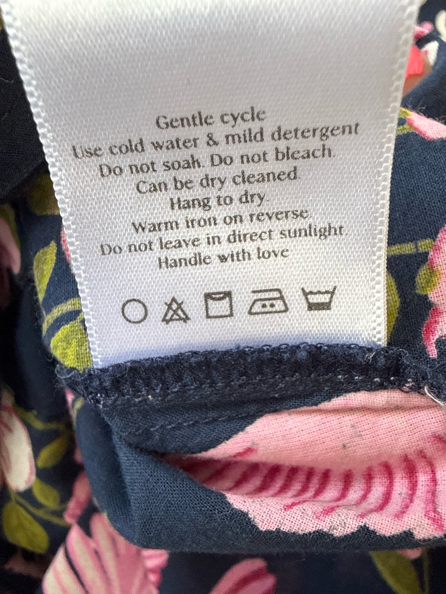 BEYOND Size L Navy/Pink Top
