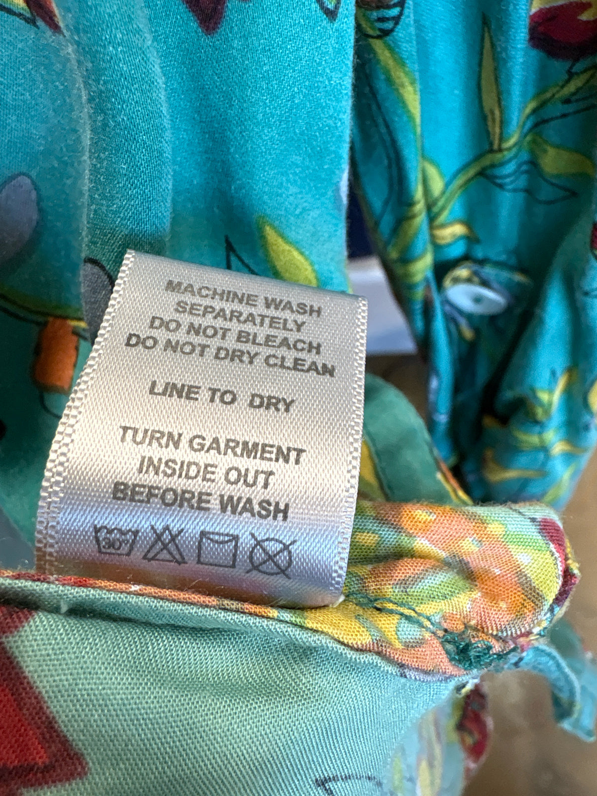 John Mark Size L teal multi Top