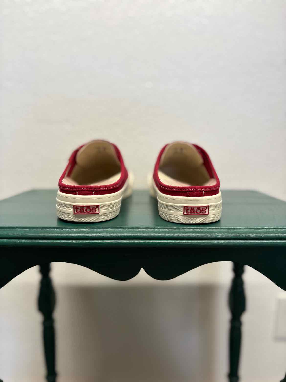TAOS Shoe Size 9.5 Red Solid Sneakers