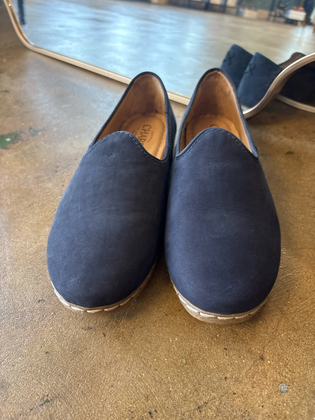 Charix Shoe Size 39.5 Navy Flats