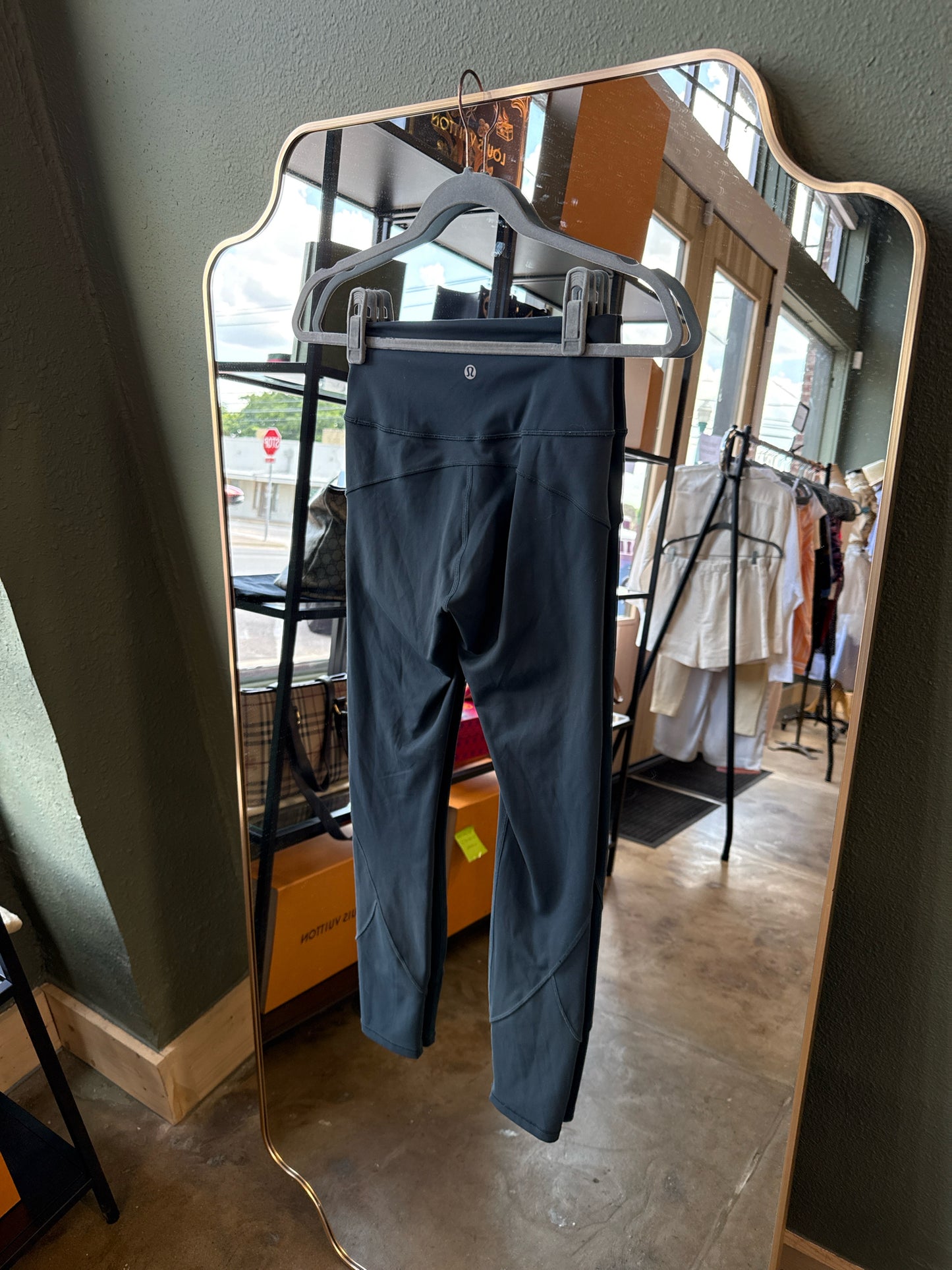 Lululemon Size 4 Slate Legging