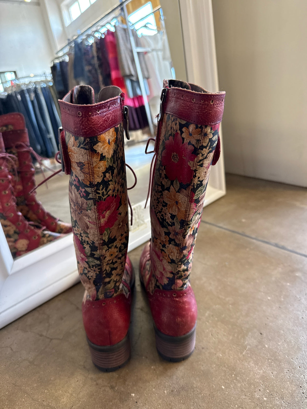 Spring Step Shoe Size 39 Red Boots