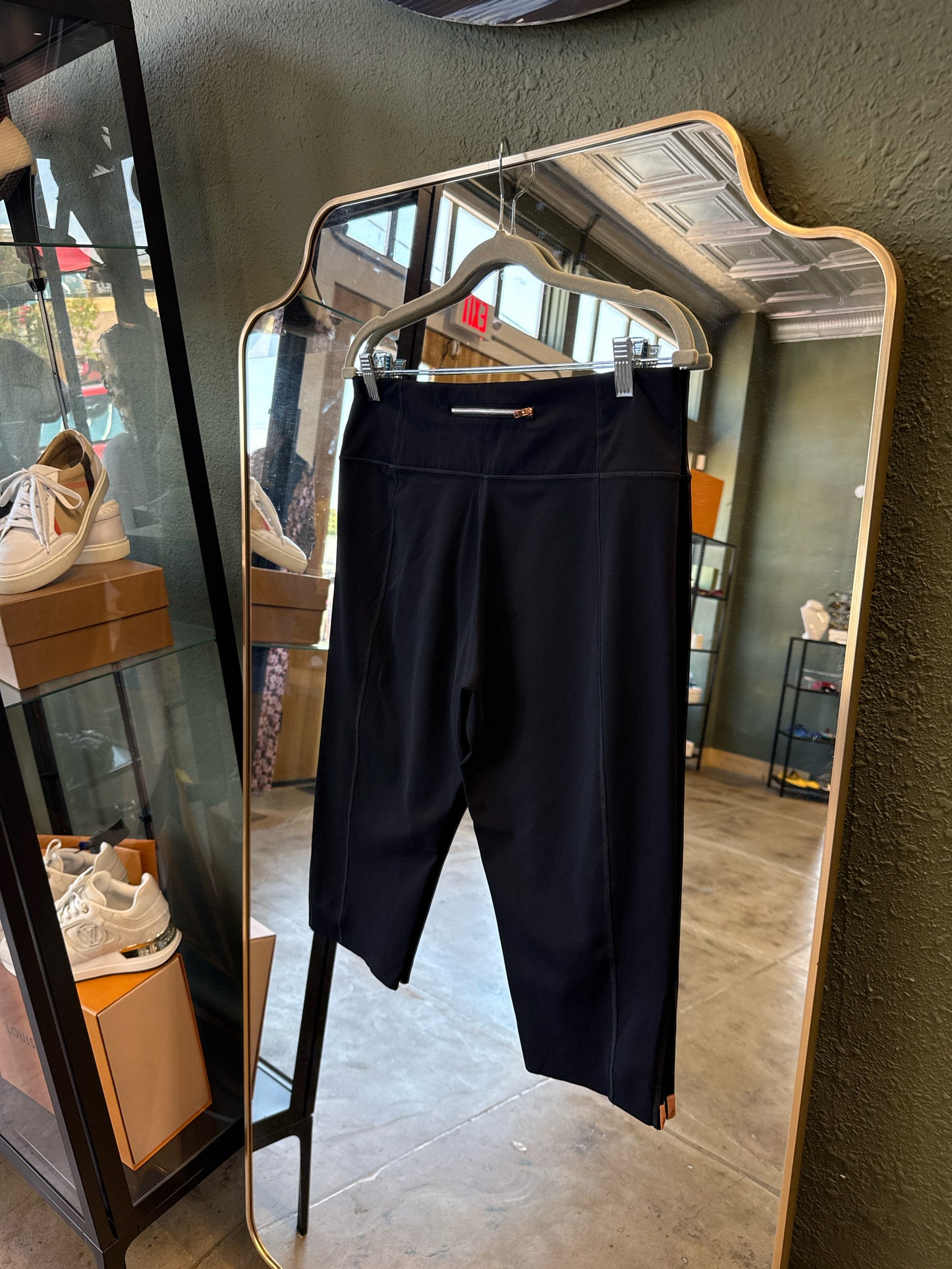 Lou & Grey Size L Black Legging