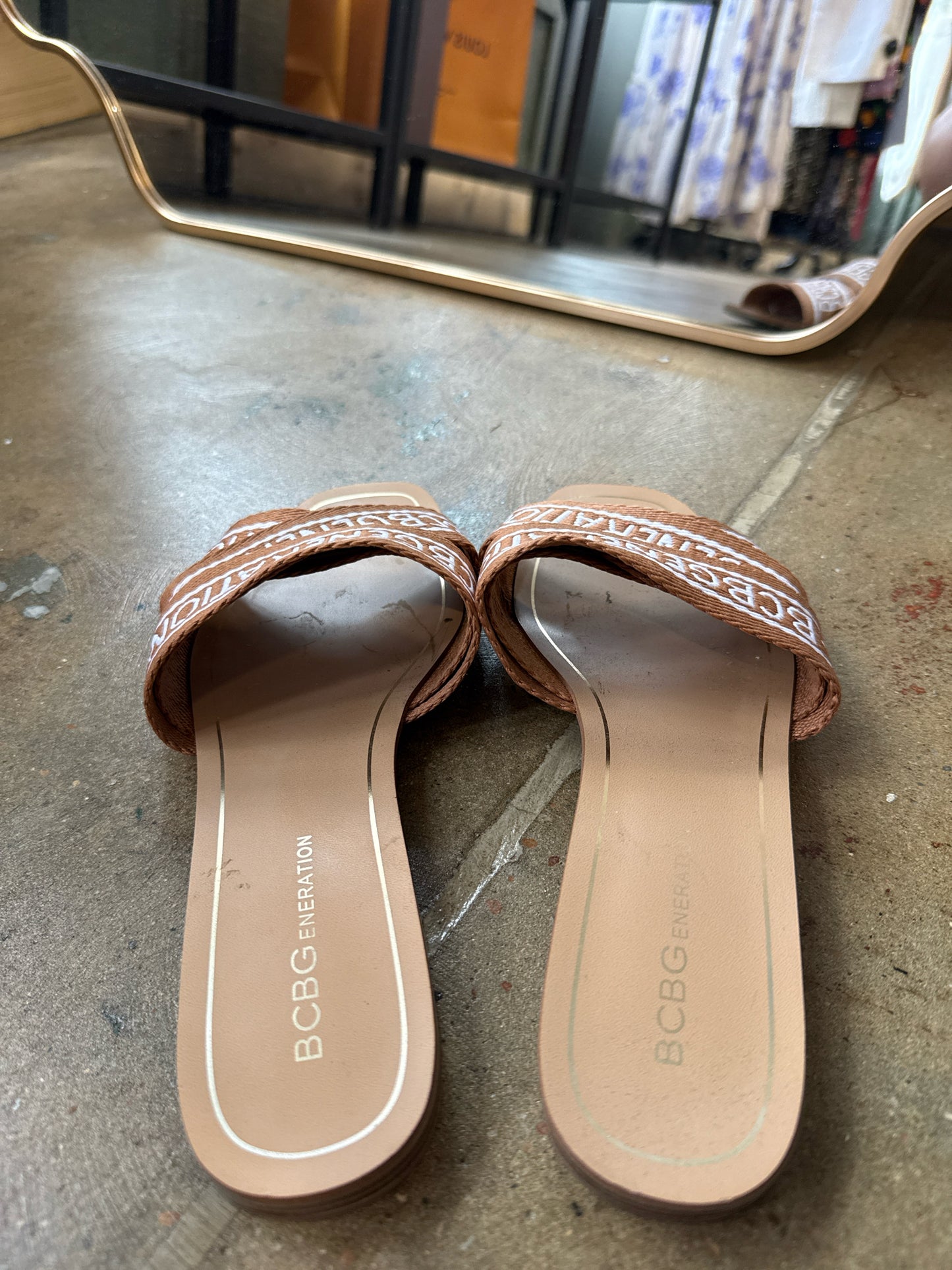 BCBG Shoe Size 8 Brown/White Sandals