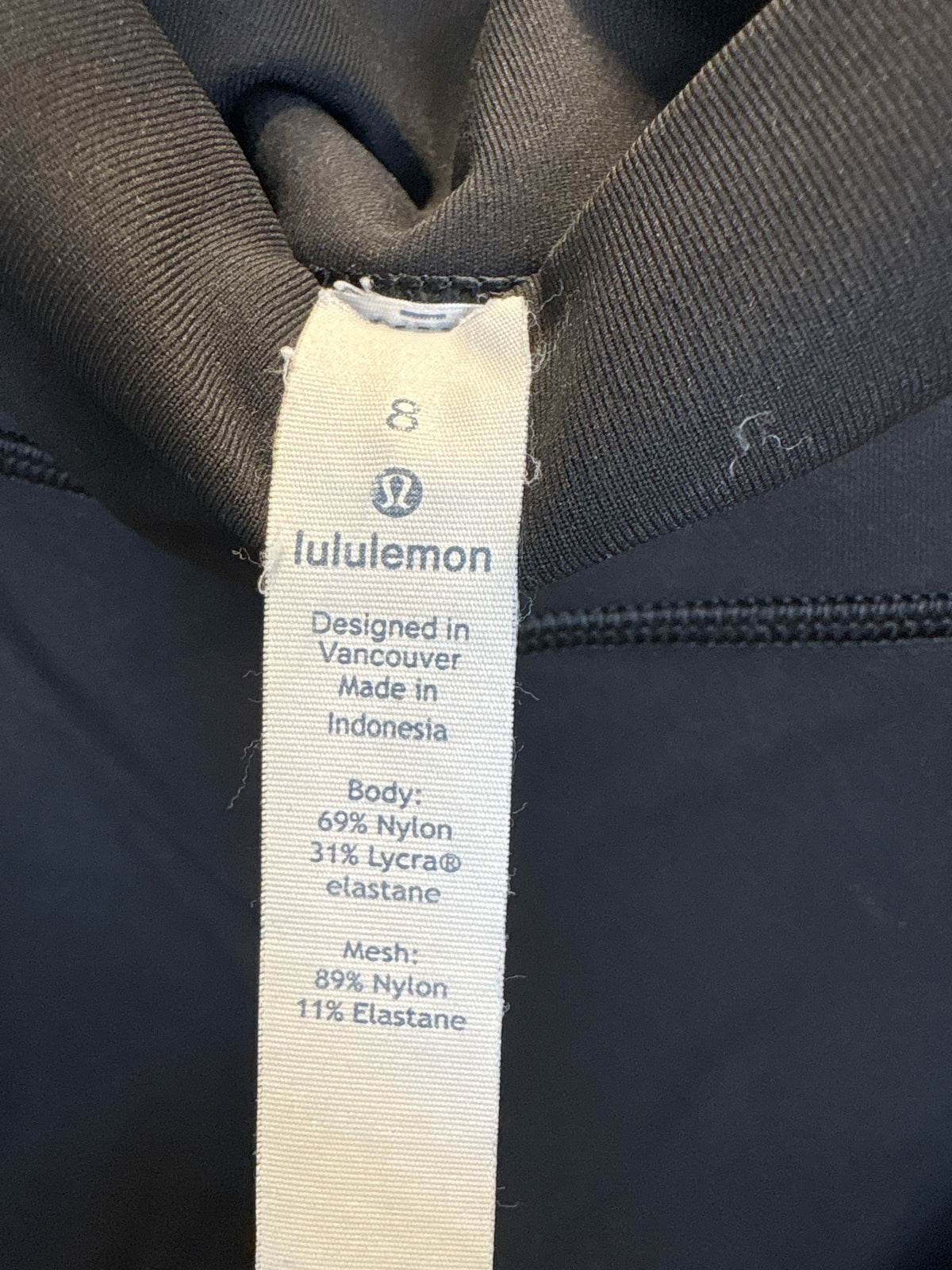 Lululemon Size 8 Black Legging