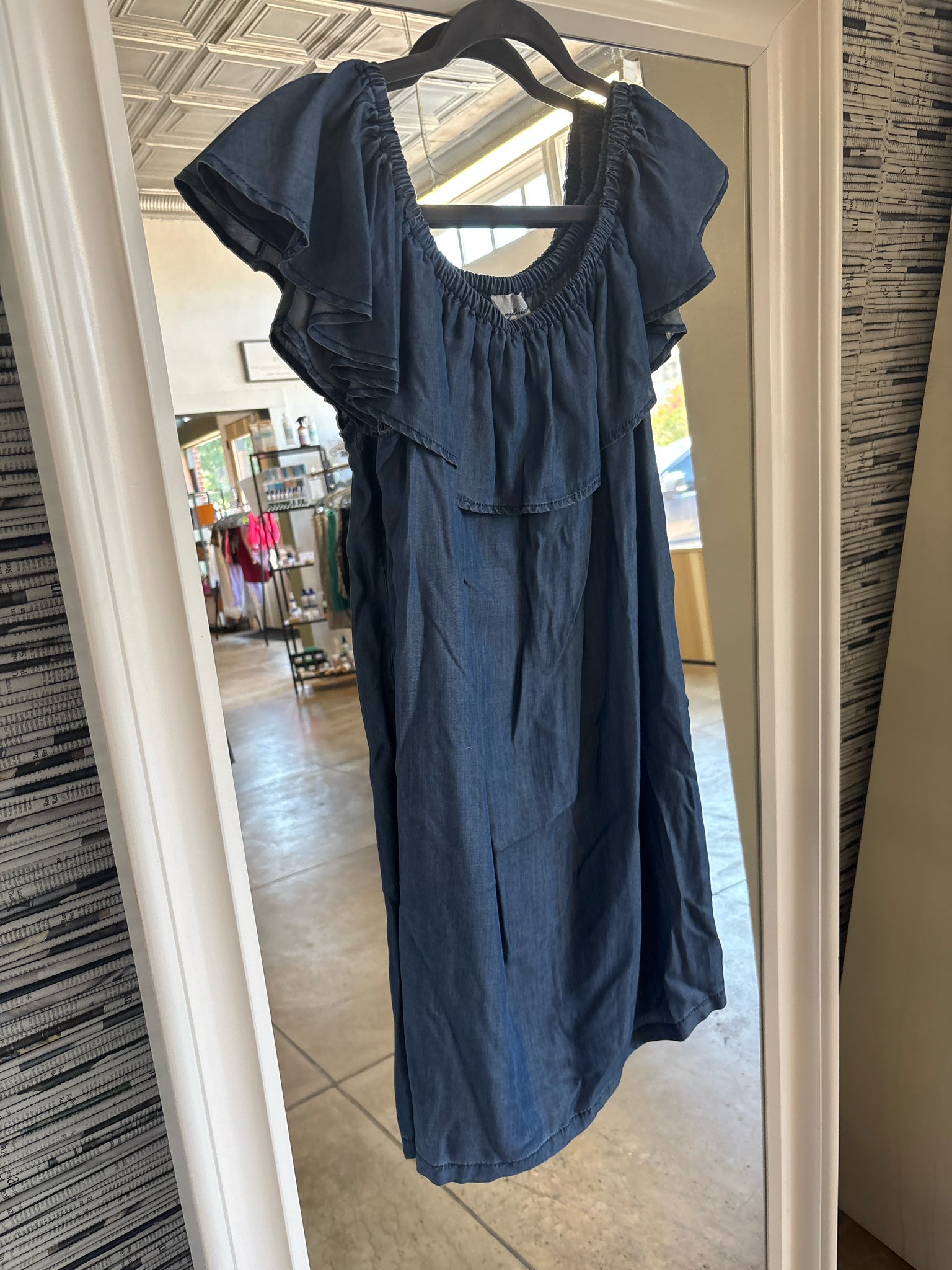 tommy bahama denim dress Size SP Material:VISCOSE SATIN The flutter sleeves create Flash Dance Sequin Mini men's streetwear boots
