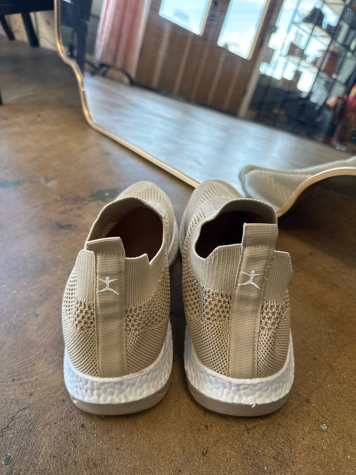 danskin Shoe Size 10 Tan Sneakers