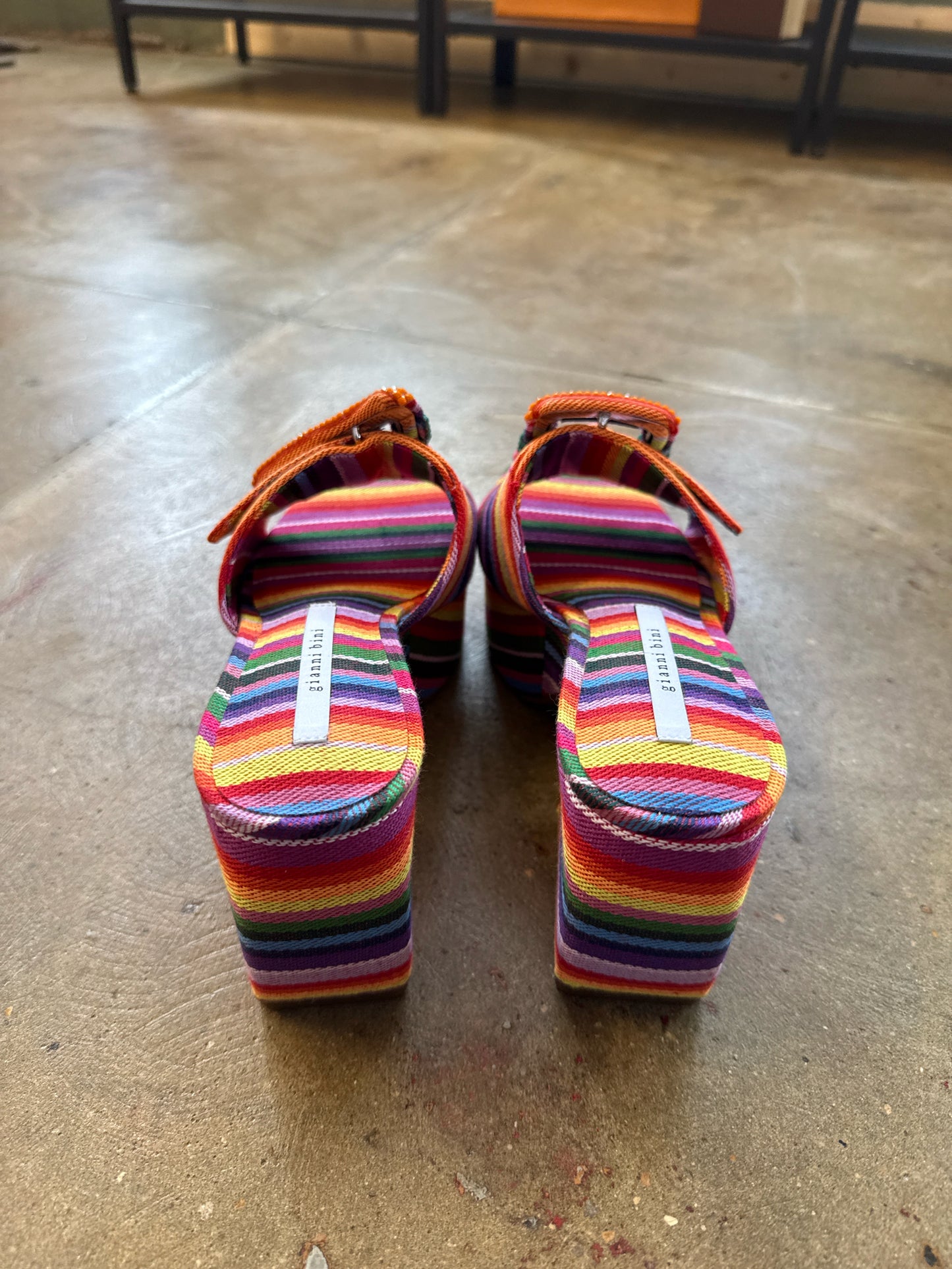 Gianni Bini Shoe Size 6 rainbow Wedge