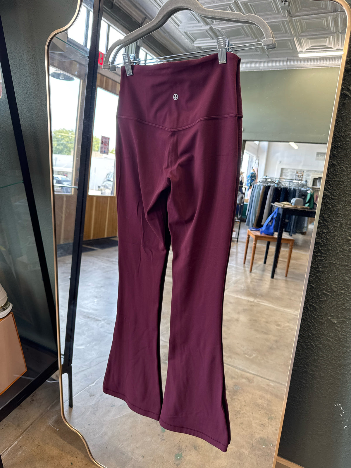 Lululemon 6 Wine Pants