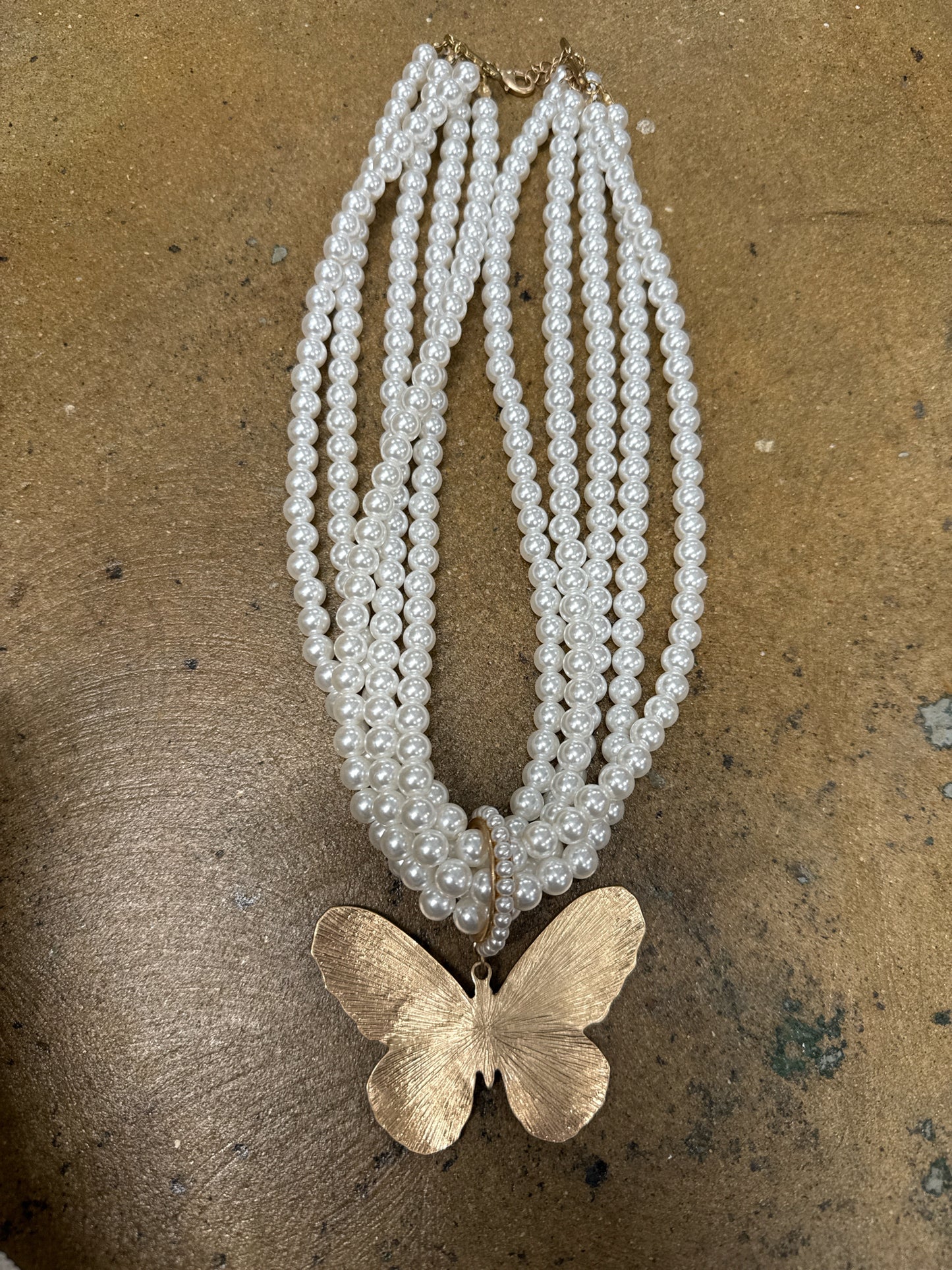 Pearl/Gold Necklace