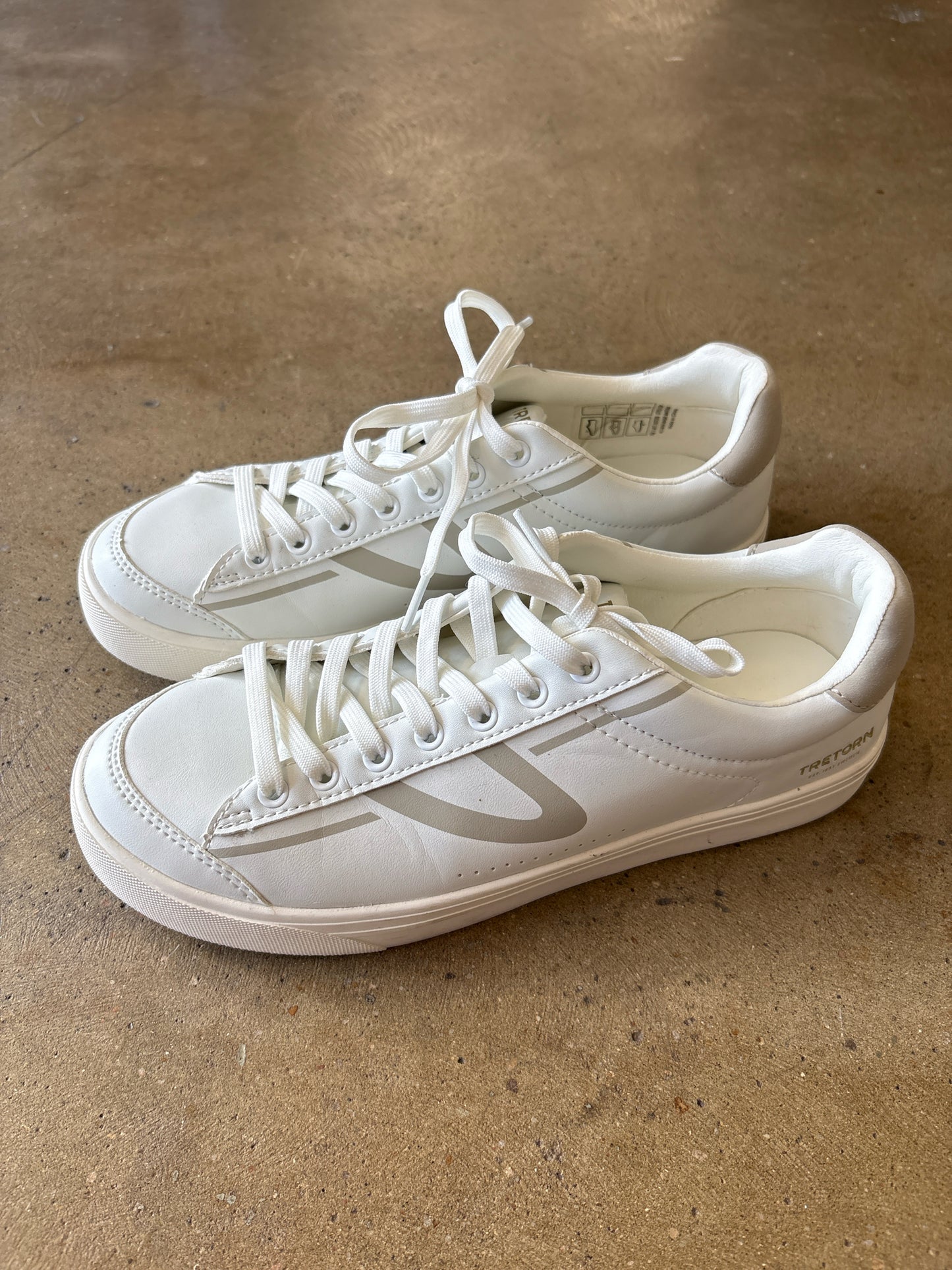 Tretorn Shoe Size 9 White Sneakers