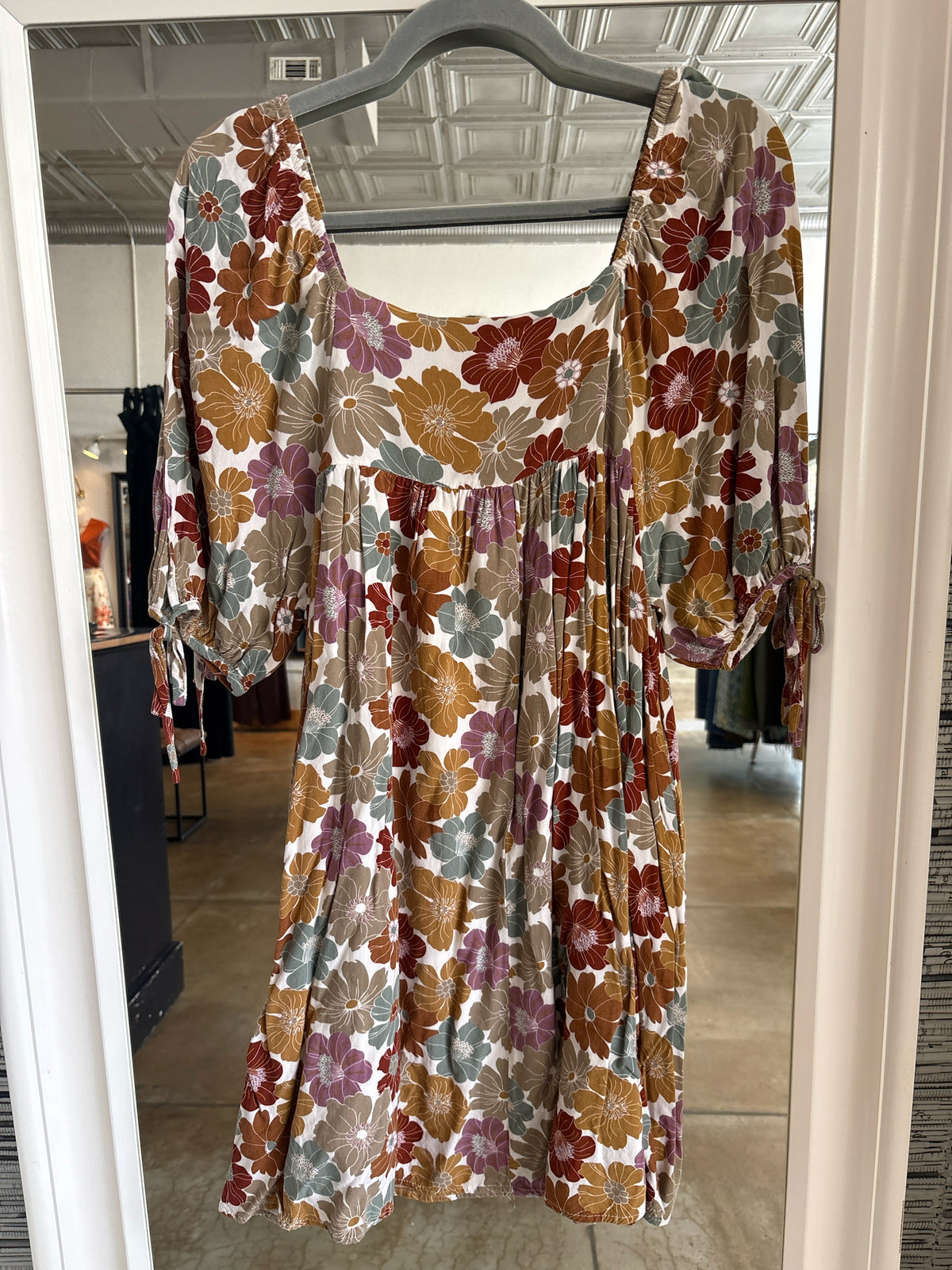 Hayden Los Angeles Size M Floral Dress