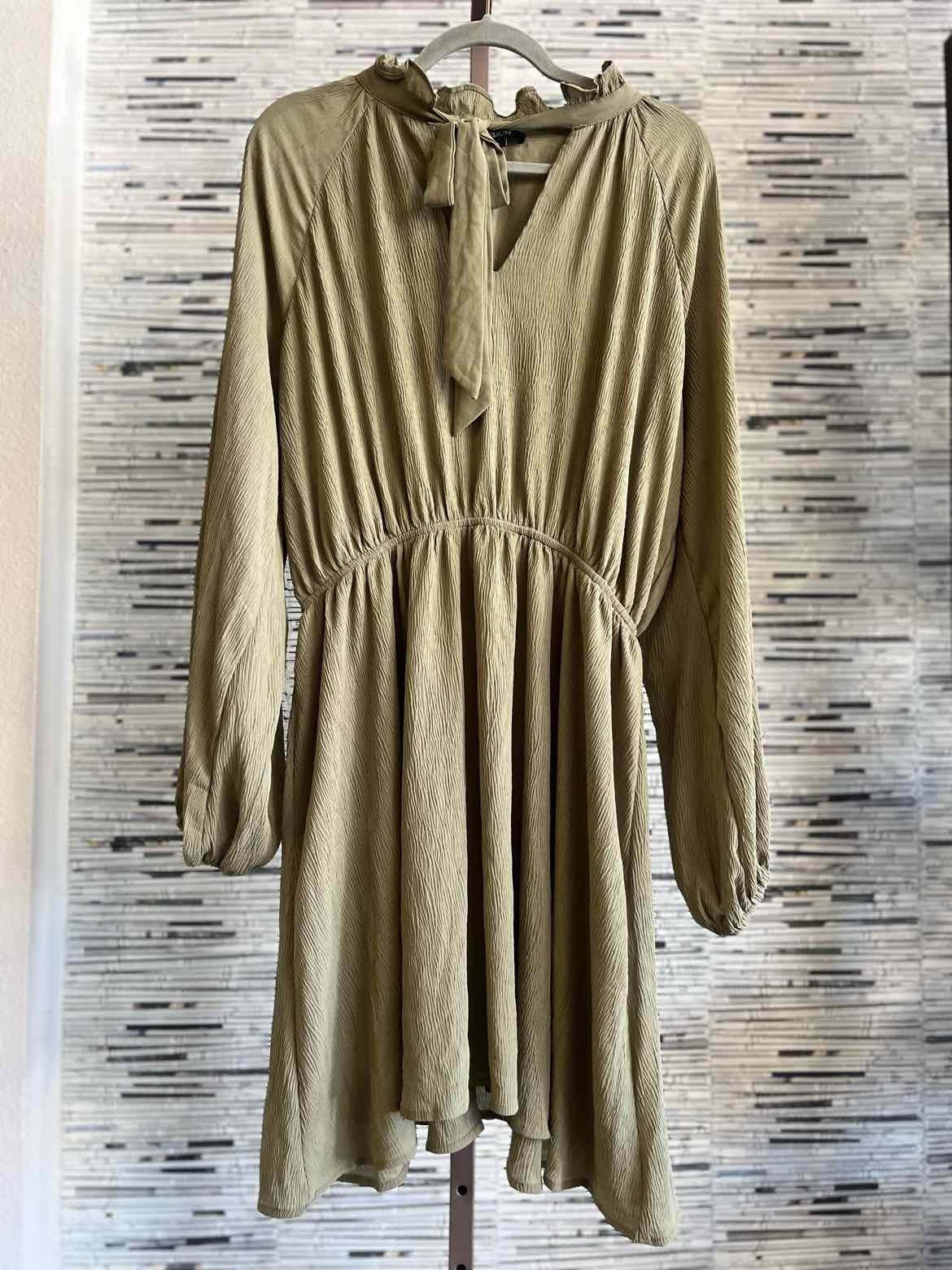 wishlist Size L Green Dress