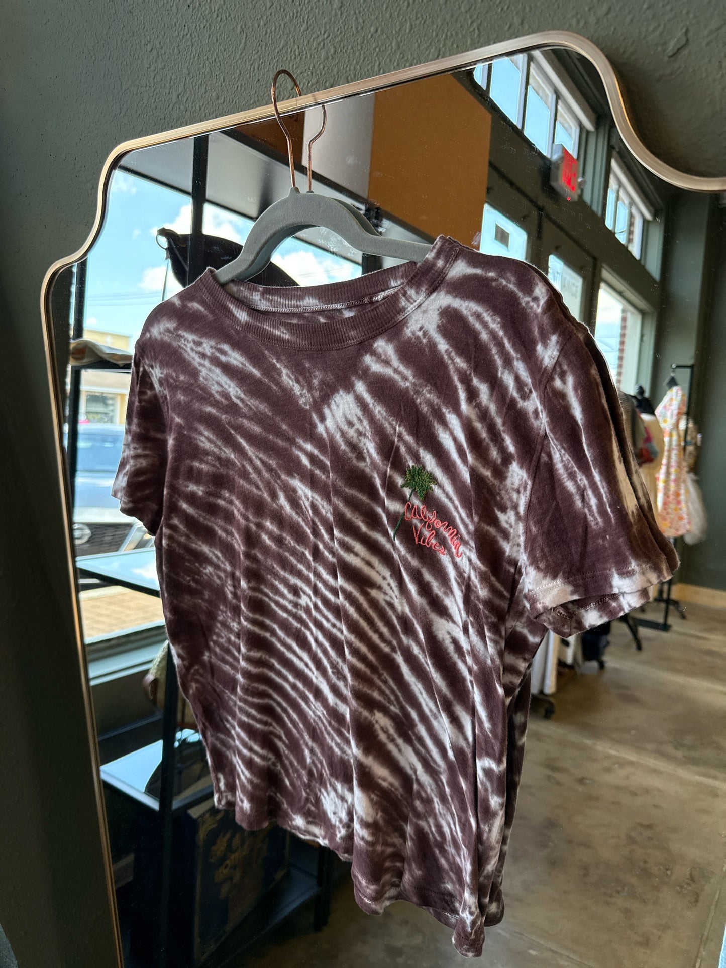 LOFT Size XS Purple/White Tie Dye Tee