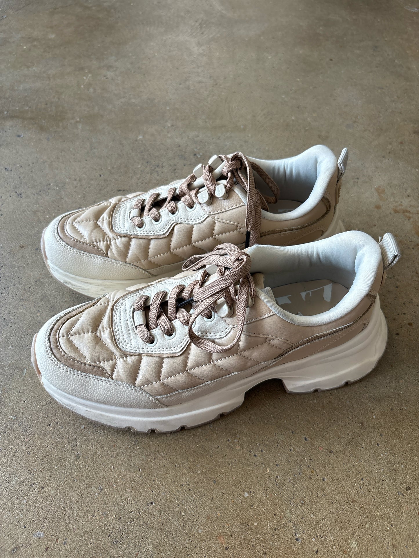 ZARA Shoe Size 39 Tan Sneakers