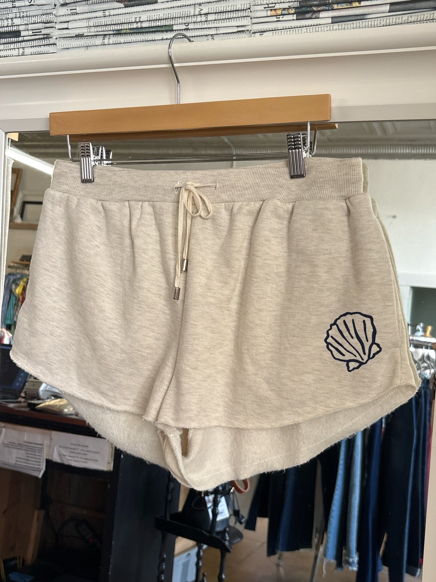 Celandine Size M Oatmeal Nautical Shorts
