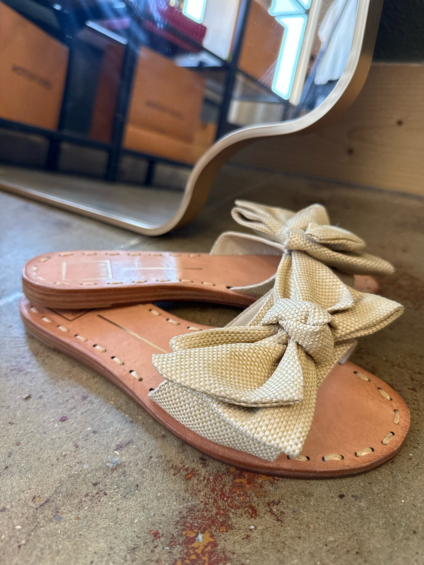 Dolce Vita Shoe Size 7 Tan Sandals