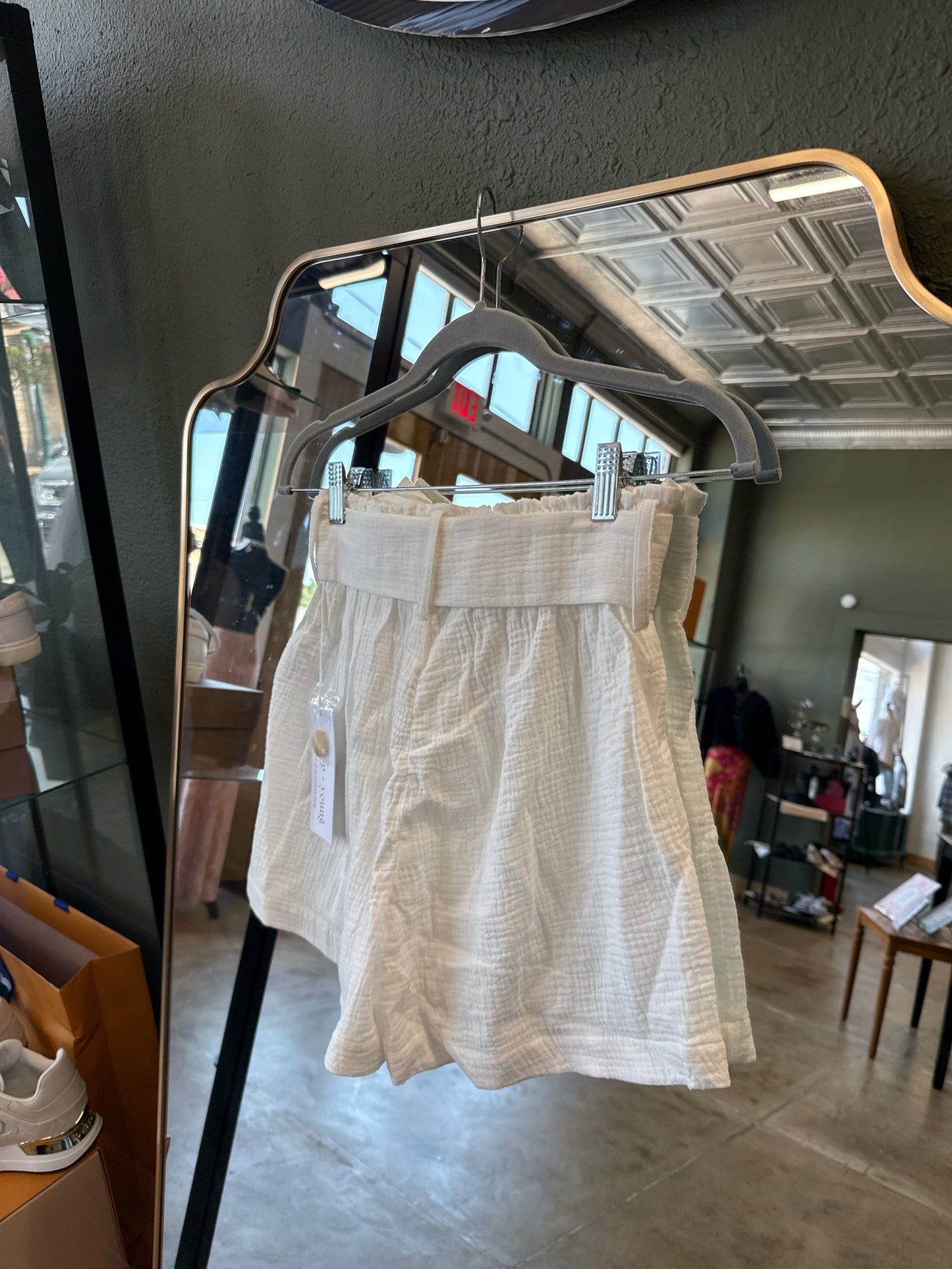 Bishop + Young Size XS White Shorts