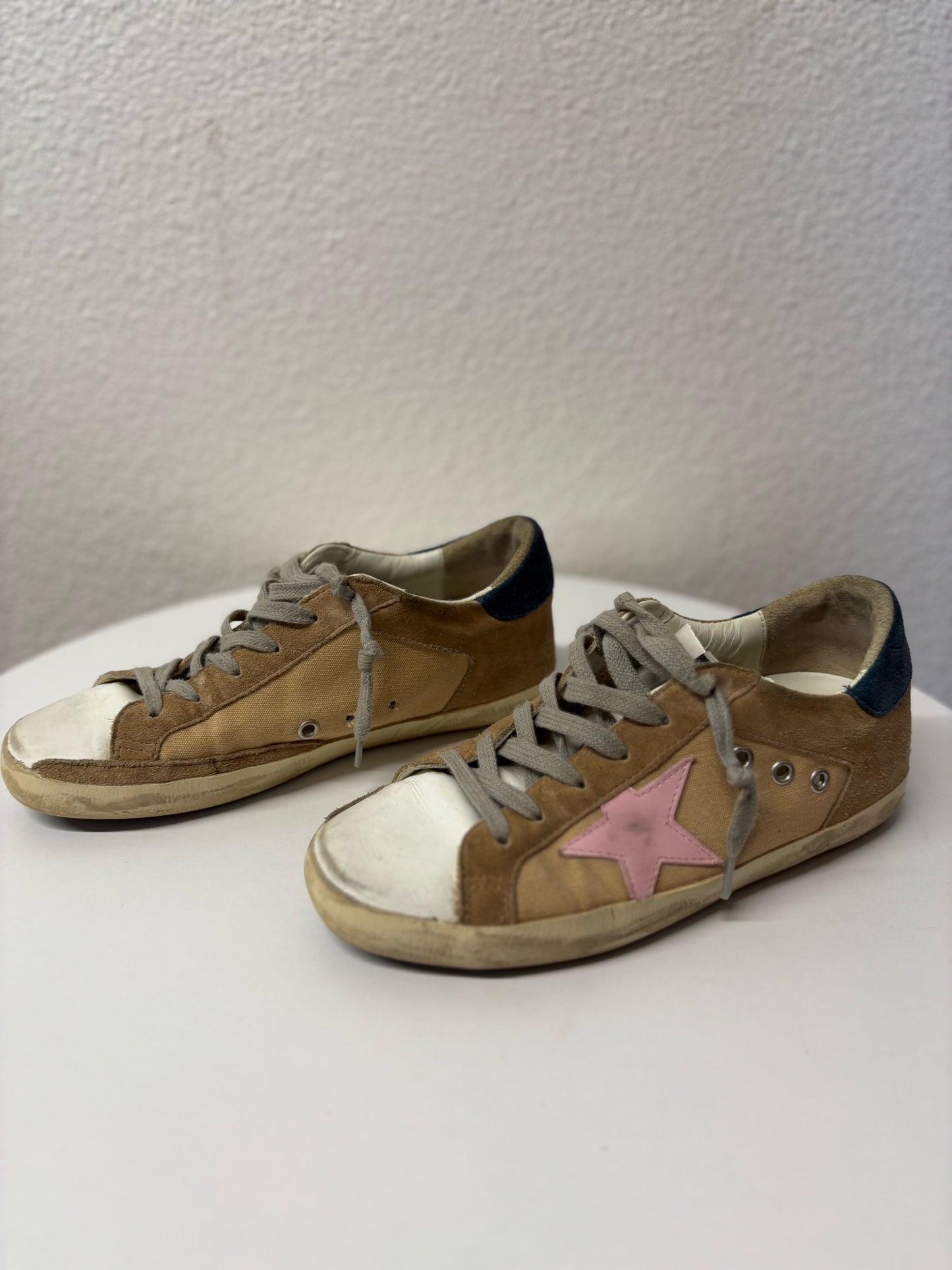 Golden Goose Shoe Size 8B Sneakers