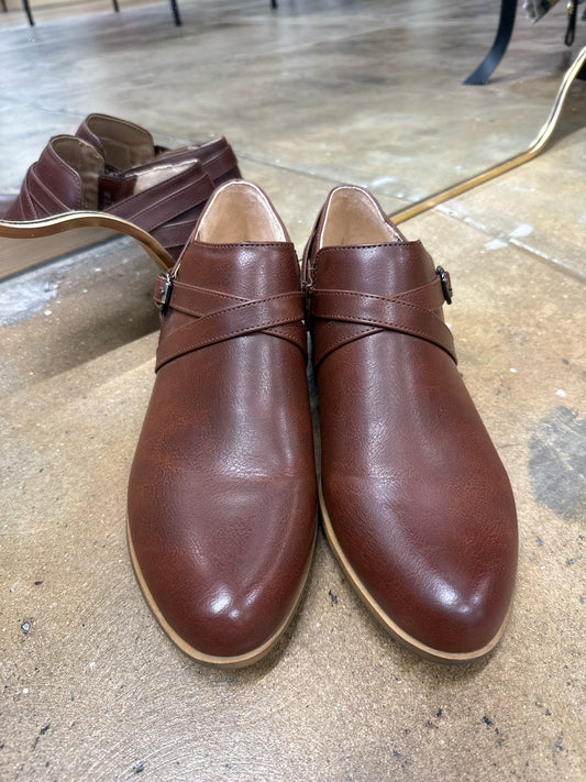 Life Stride Shoe Size 11 Brown Loafers