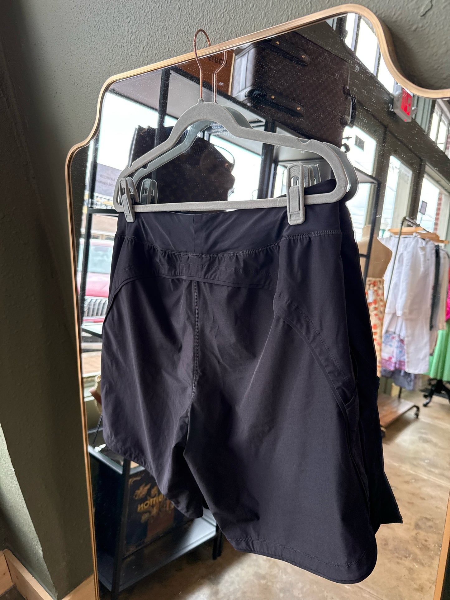 Lands End Size 12 Black Shorts