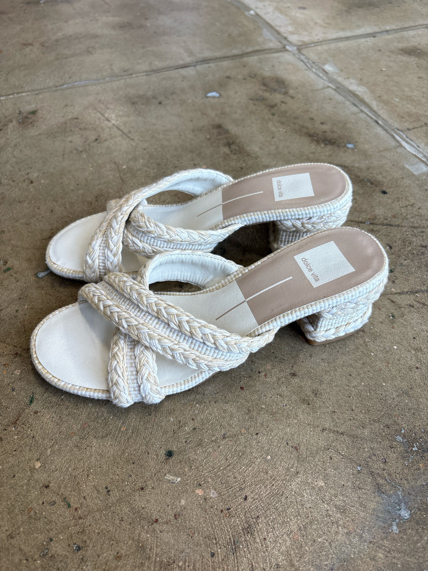 Dolce Vita Shoe Size 8 Ivory/tan Heels