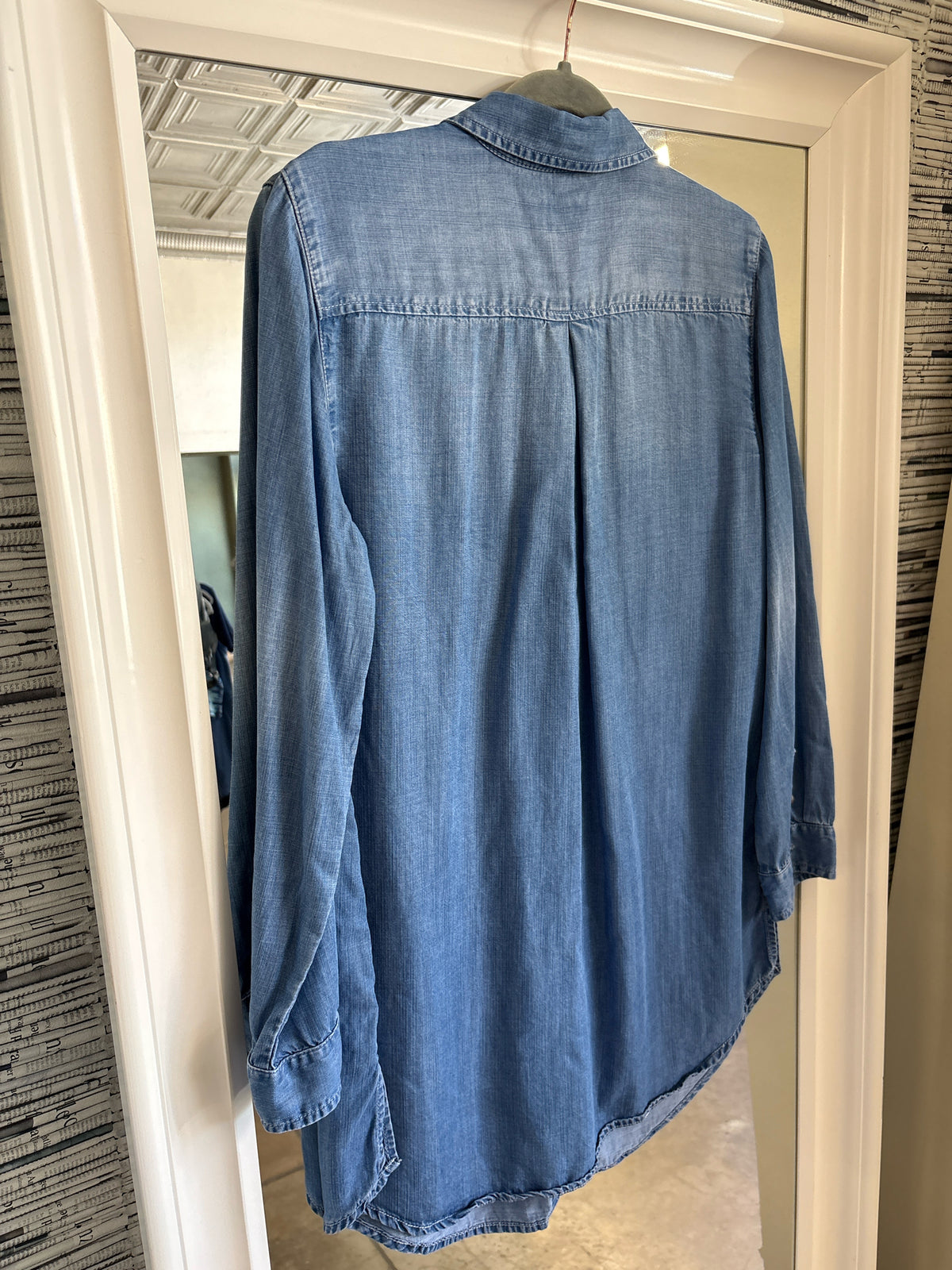 CHICO'S Size 1 Jean Top