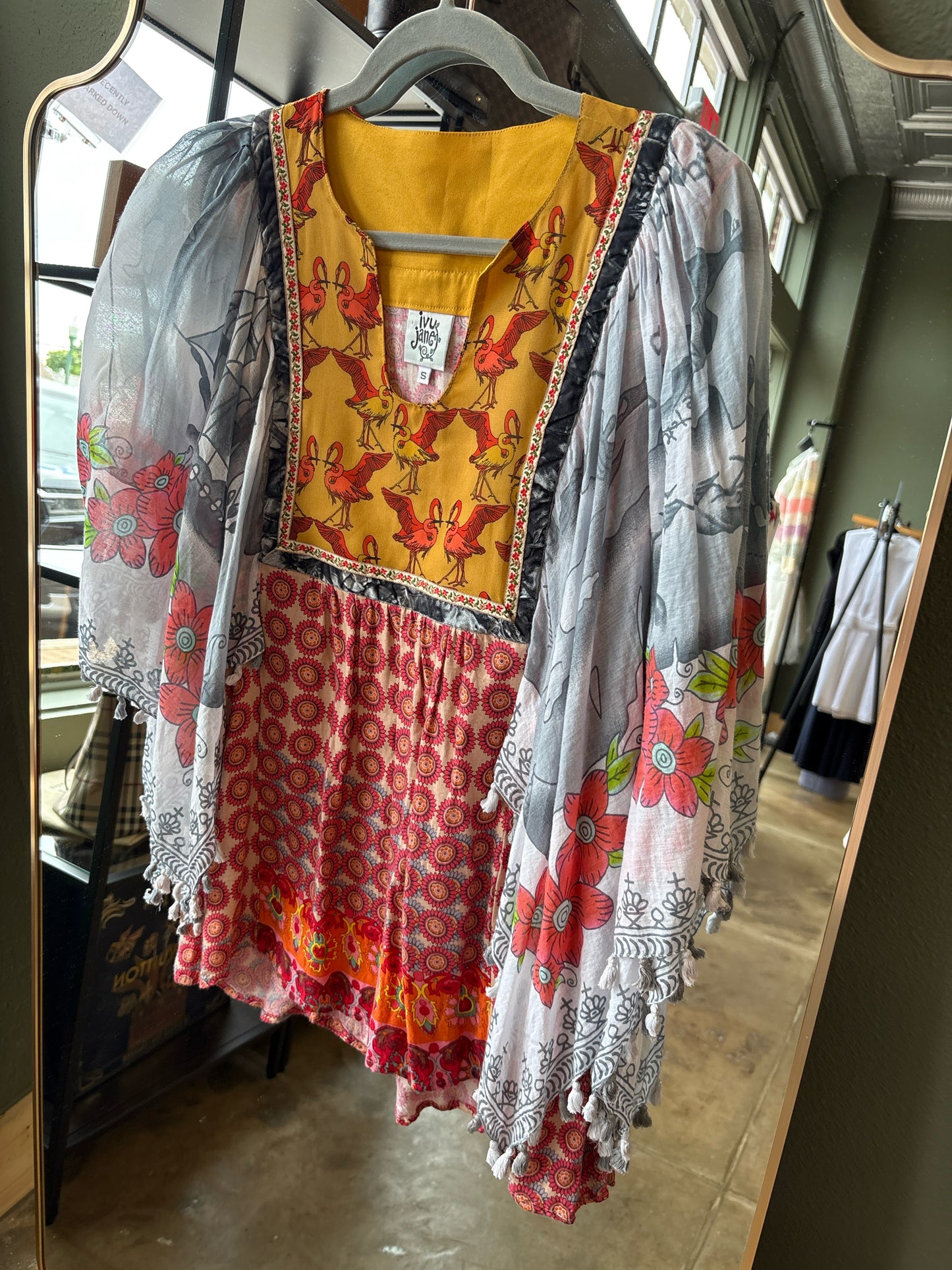 ivy jane Size S multi Top