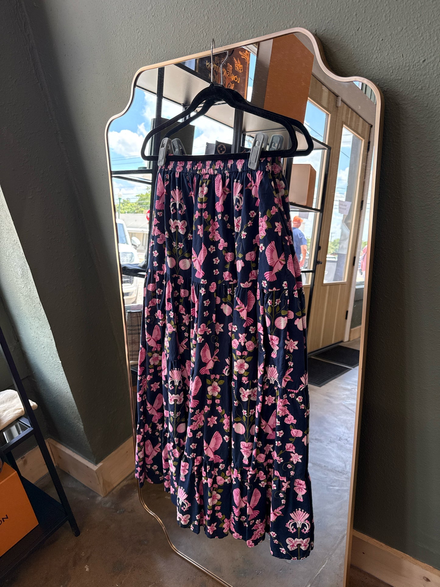 BEYOND Size M Navy/Pink Skirt
