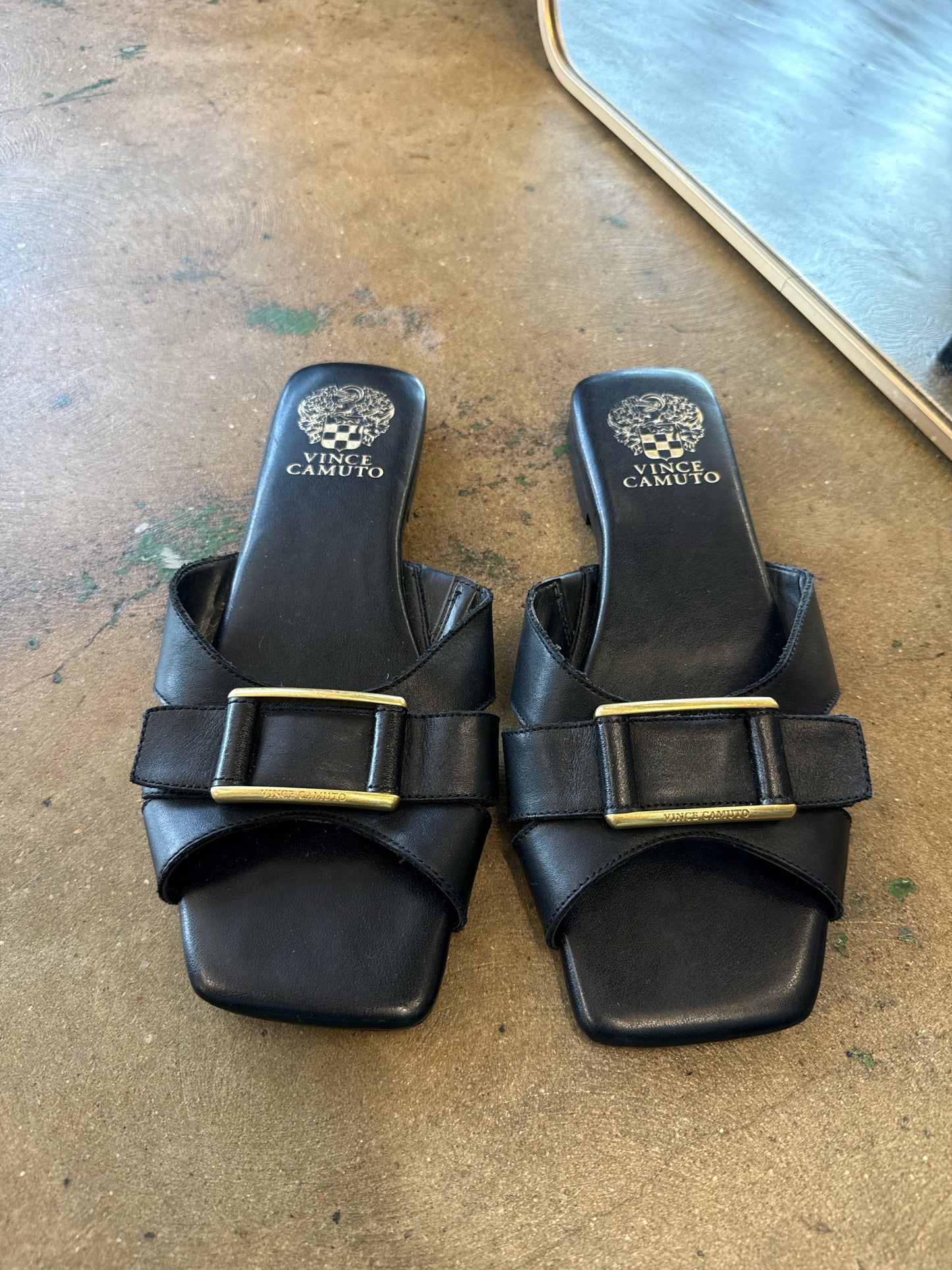 Vince Camuto Shoe Size 7.5 Black Sandals