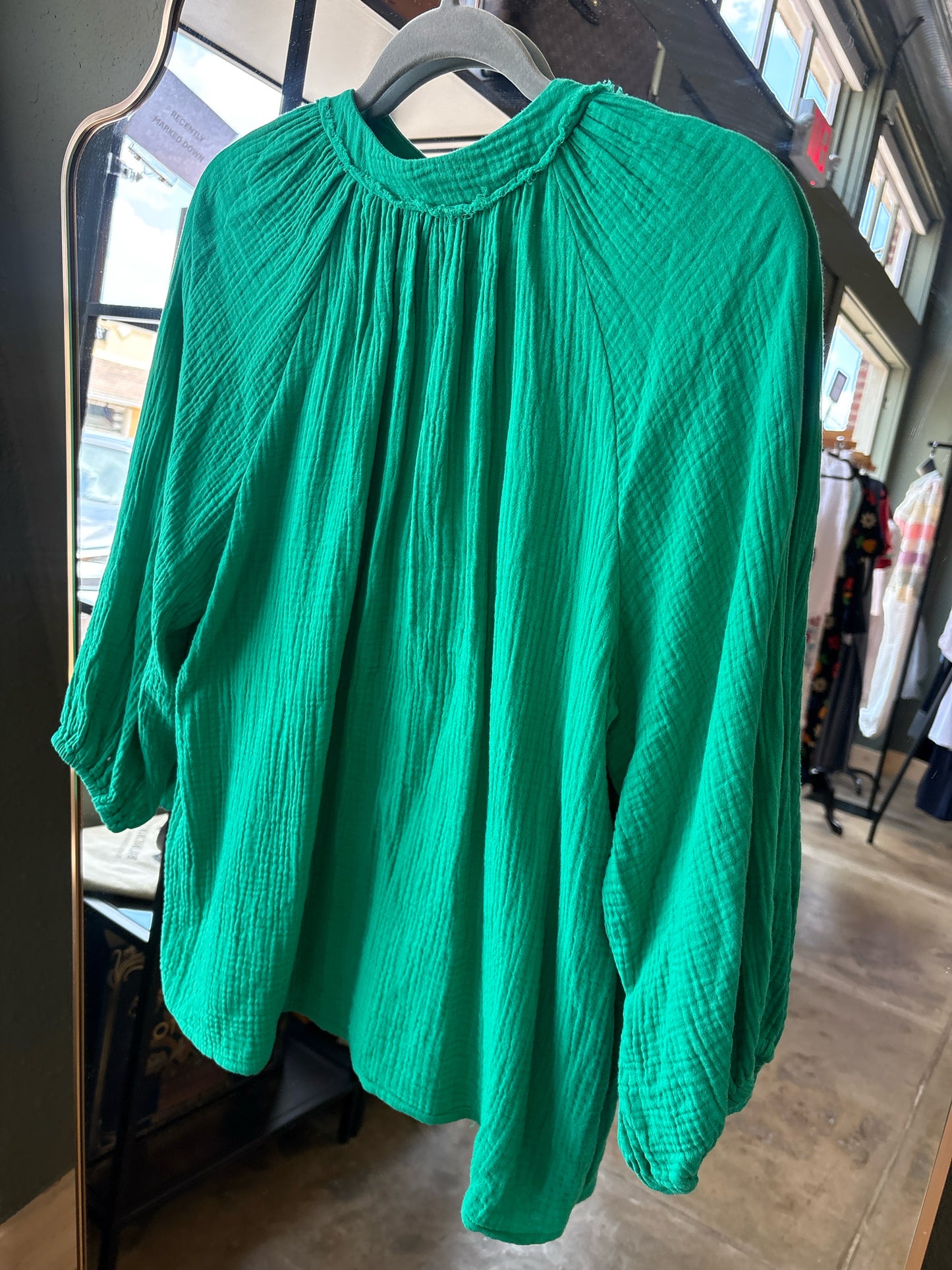 ee:some Size S Green Top