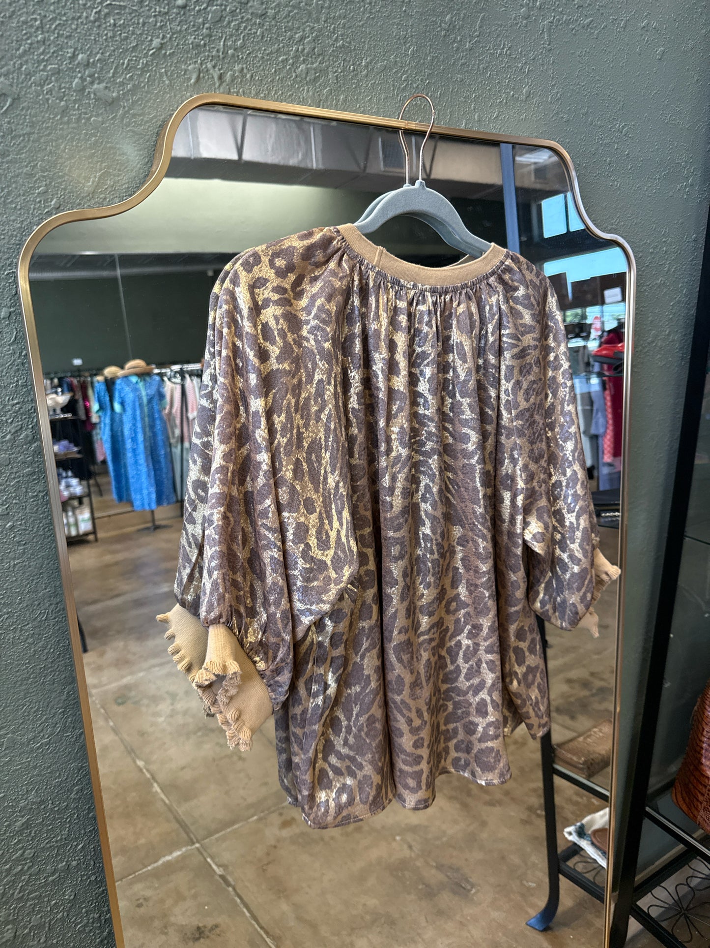 Voy Size L Brown Top