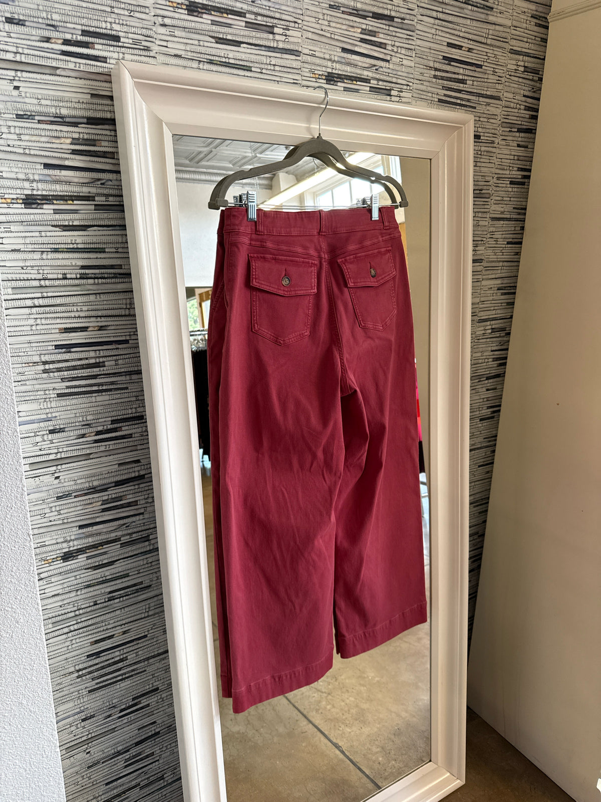 Spanx Size L Red Pants