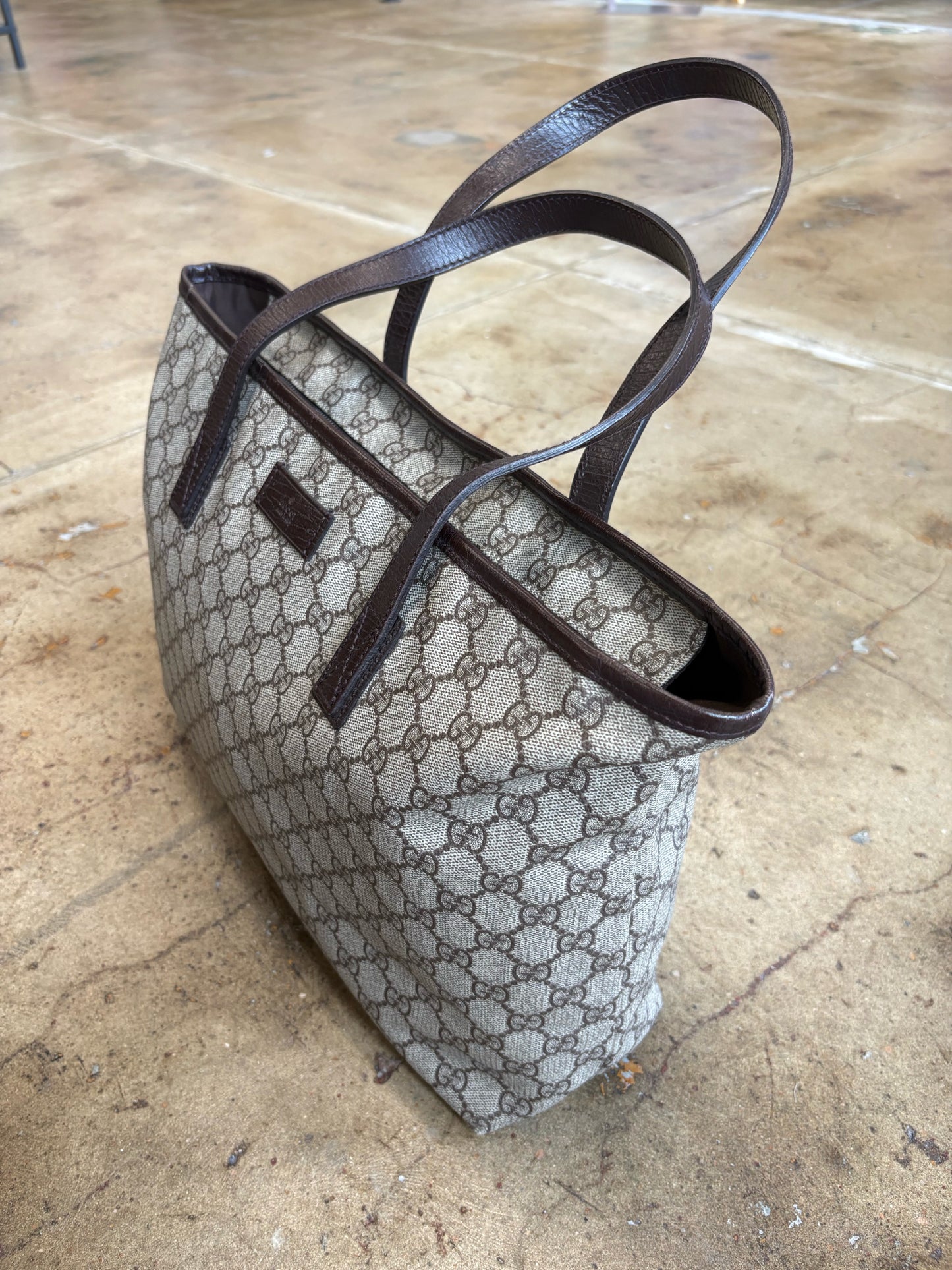 Gucci multi Signature Monogram Luxury
