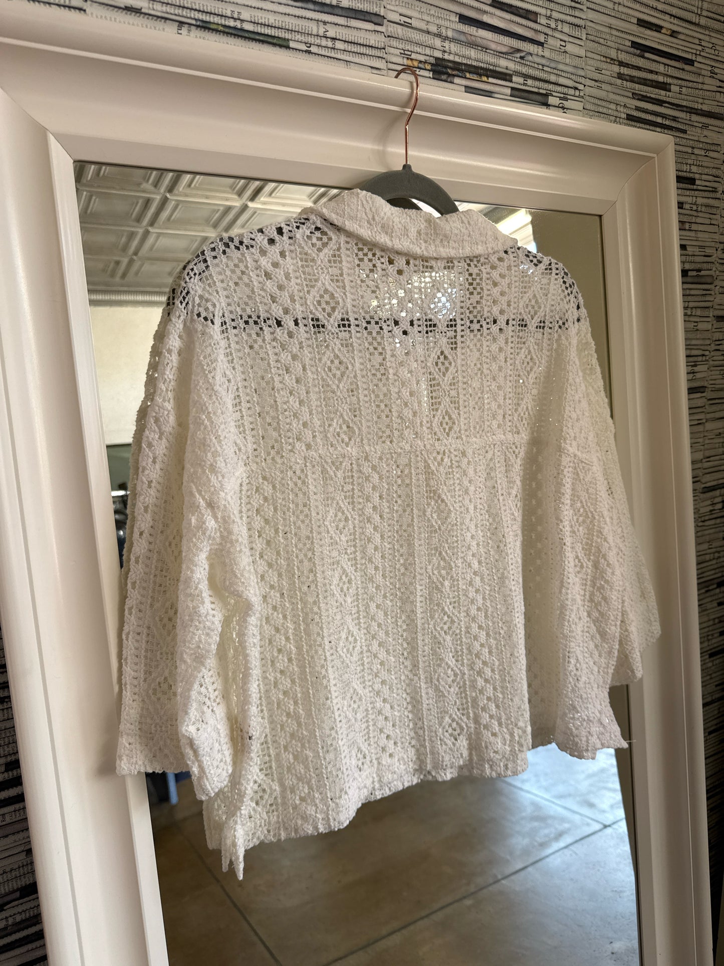 marled Size M Ivory Crochet Top