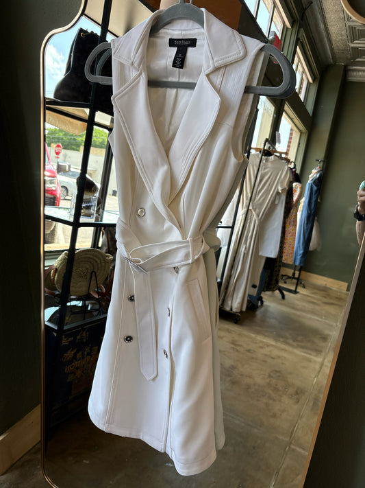 White House Black Market Size 00 White Sleeveless Dress