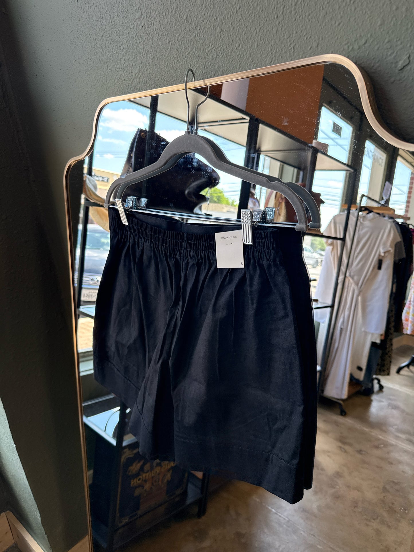 Banana Republic Size S Black Shorts