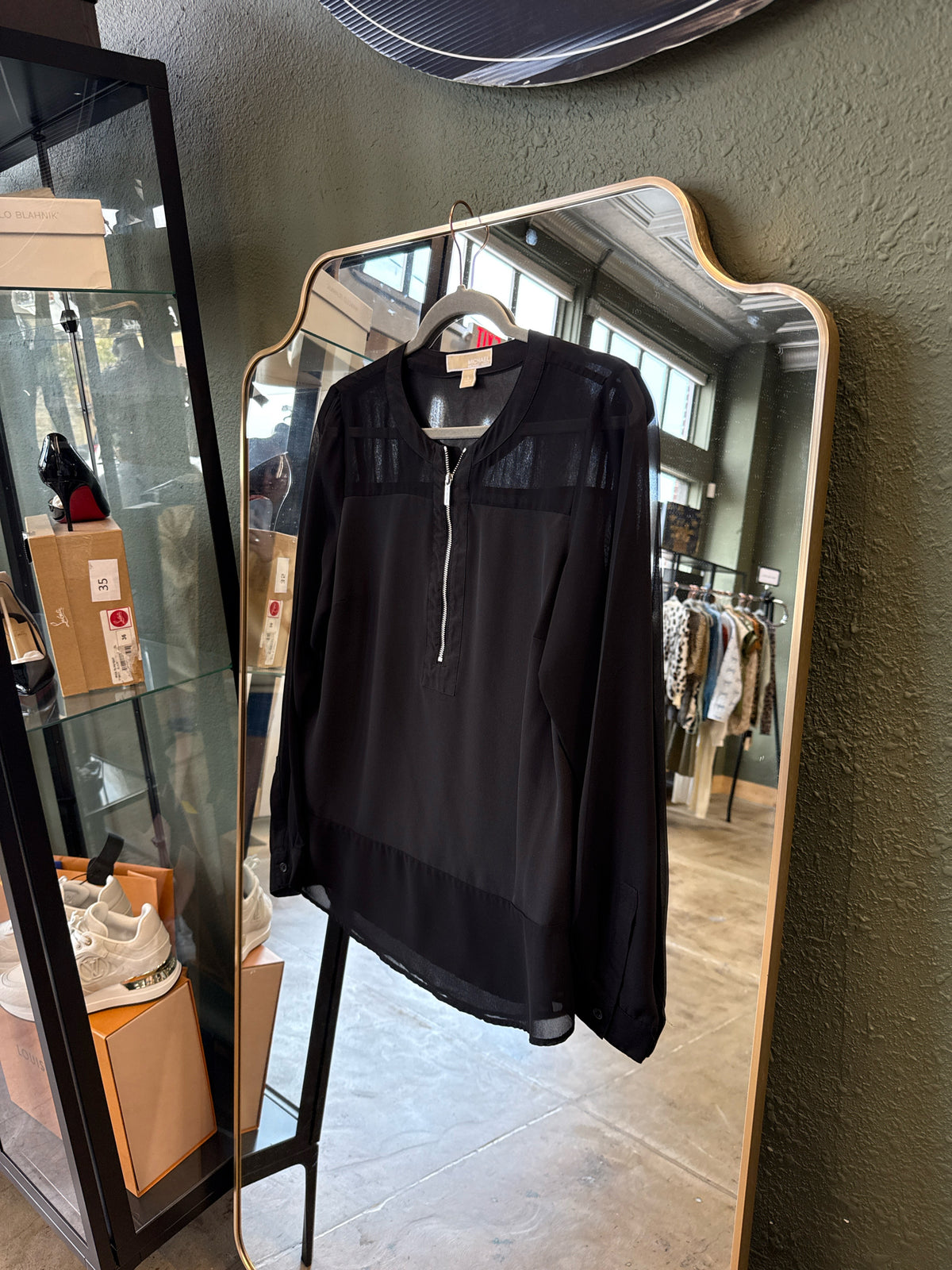 MICHAEL KORS Size 6 Black Top
