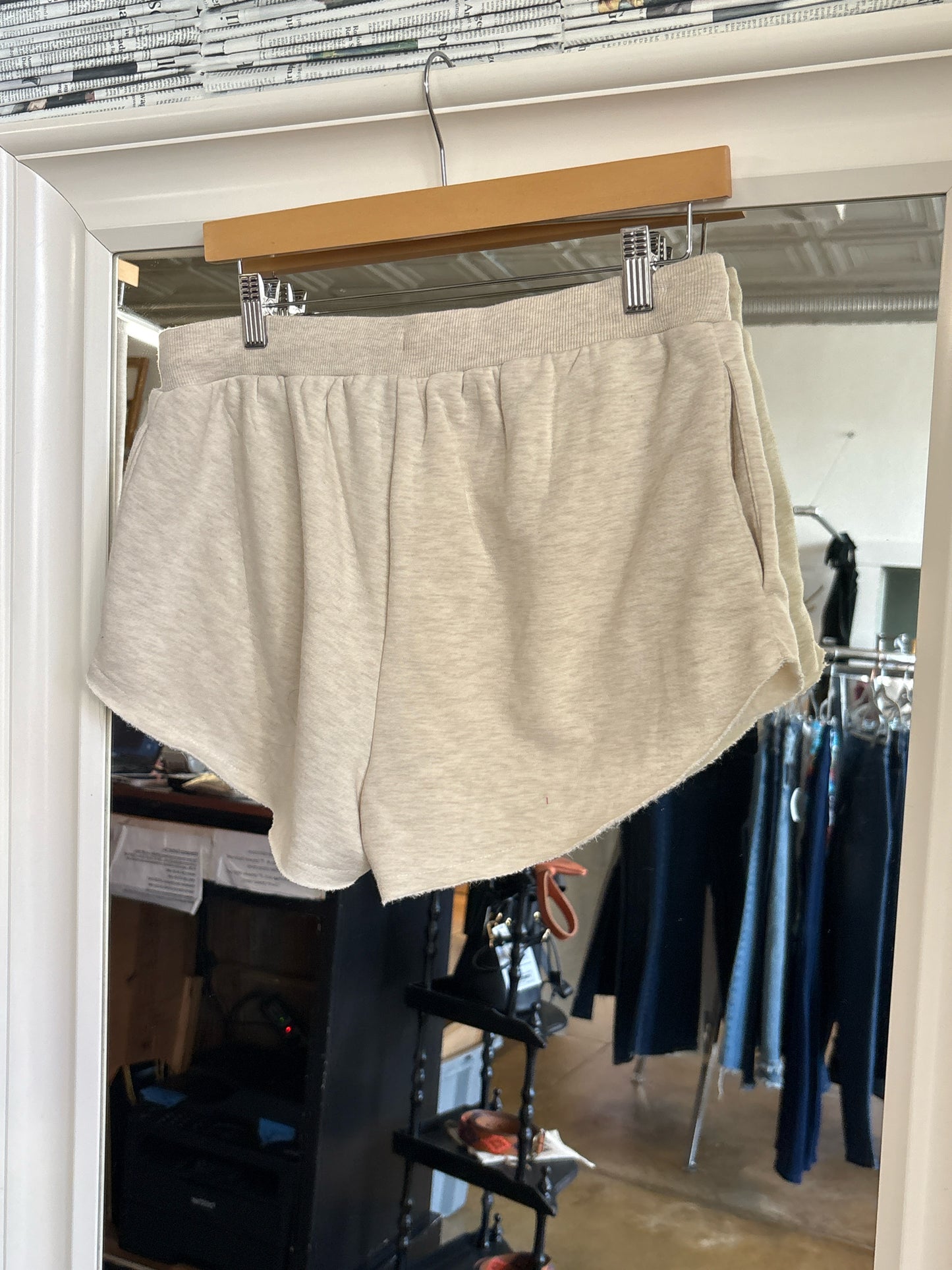 Celandine Size M Oatmeal Nautical Shorts
