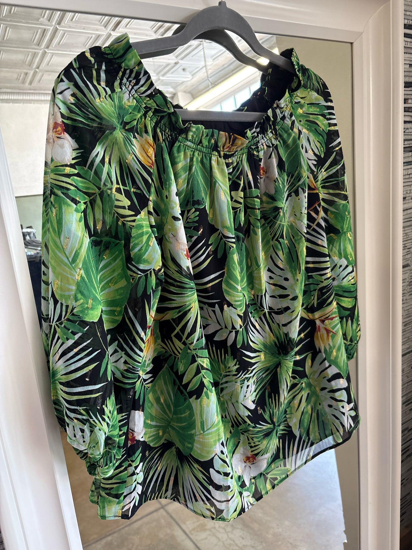 White House Black Market Size M green and multi Leaves Top
