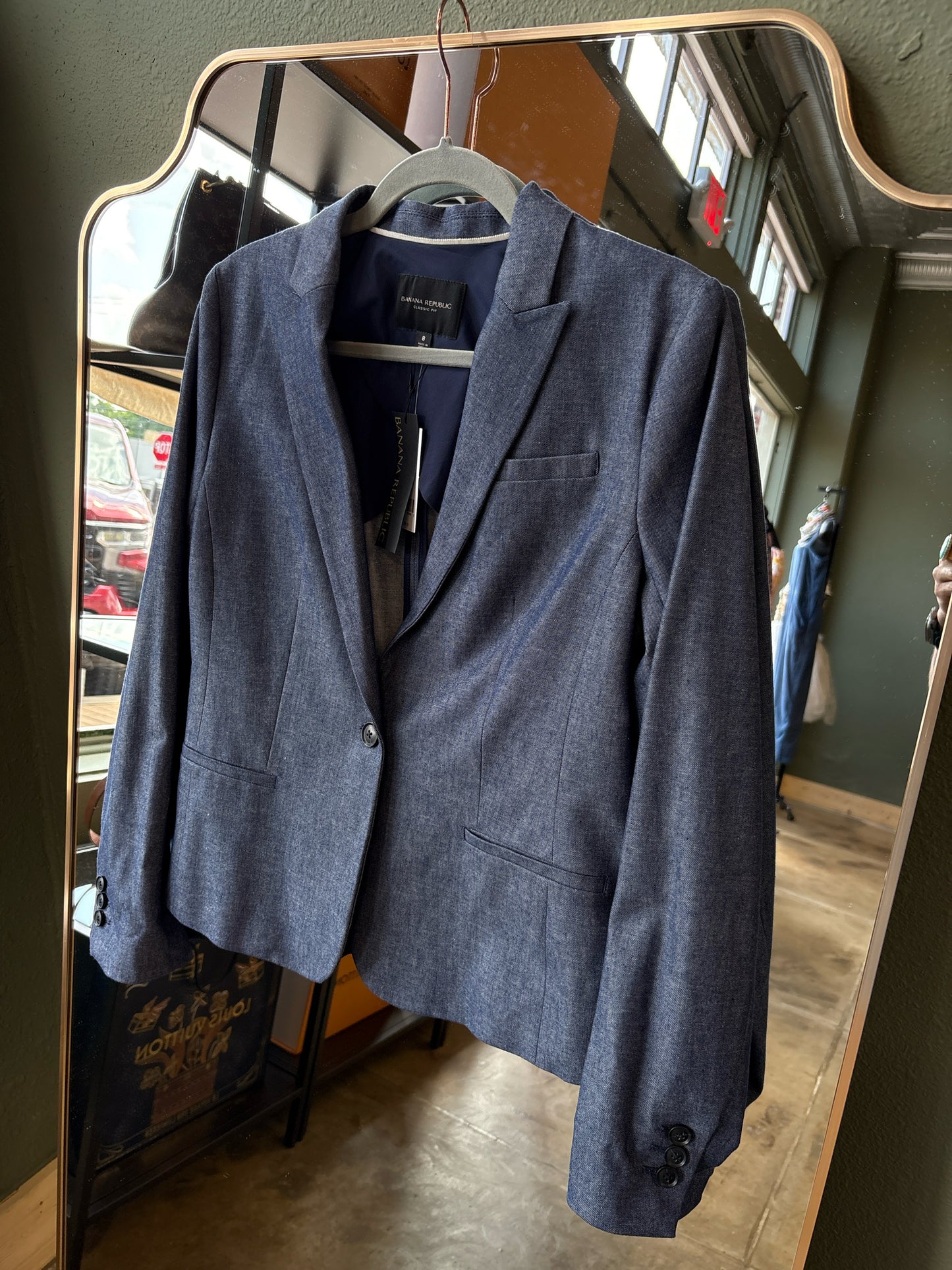 Banana Republic Size 8 Chambray Blazer
