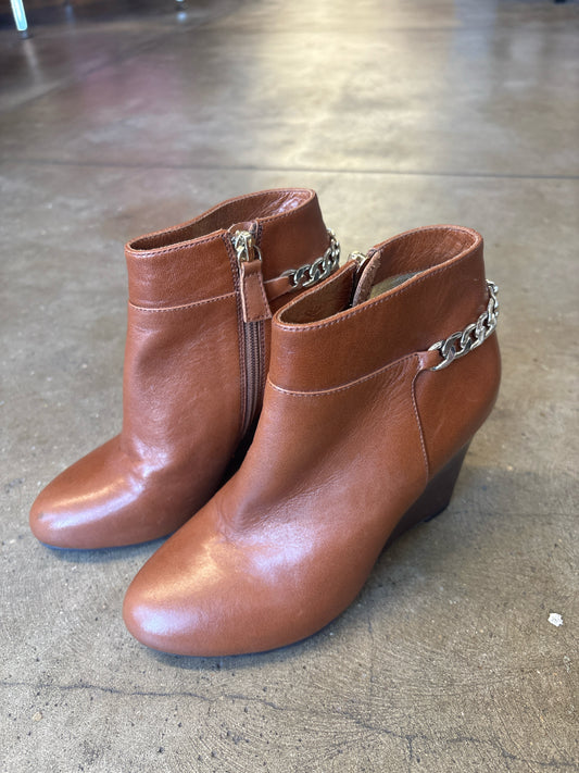 Elaine Turner Shoe Size 6 Red Brown Silver Chain Detail Boots