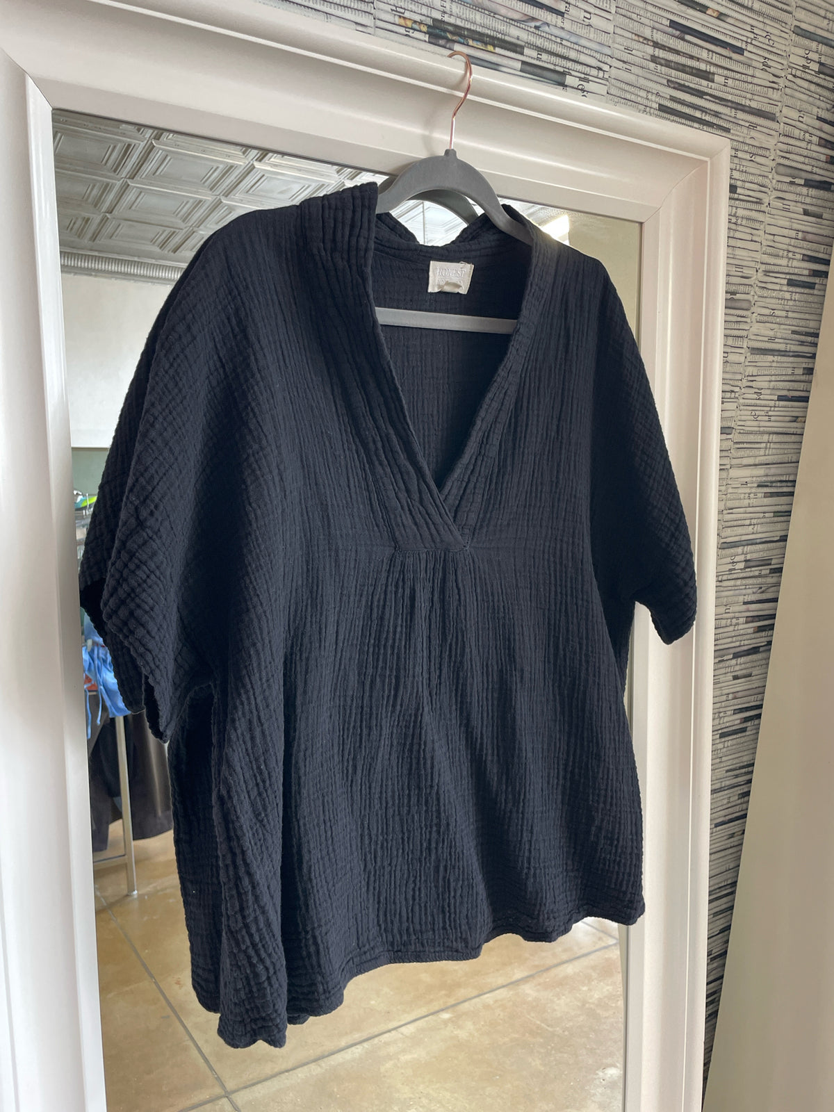 Honest Cotton Size One Size Black Top