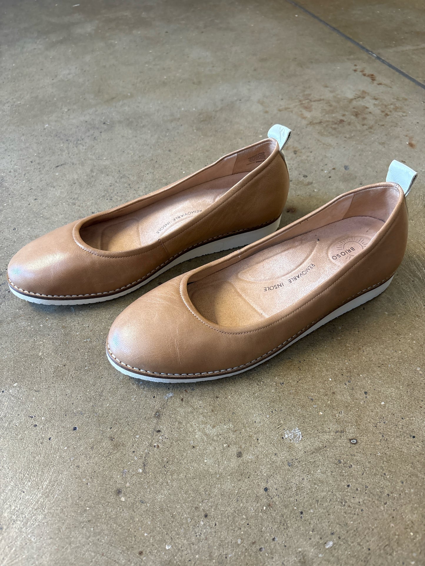 Brioso Shoe Size 9 Flats