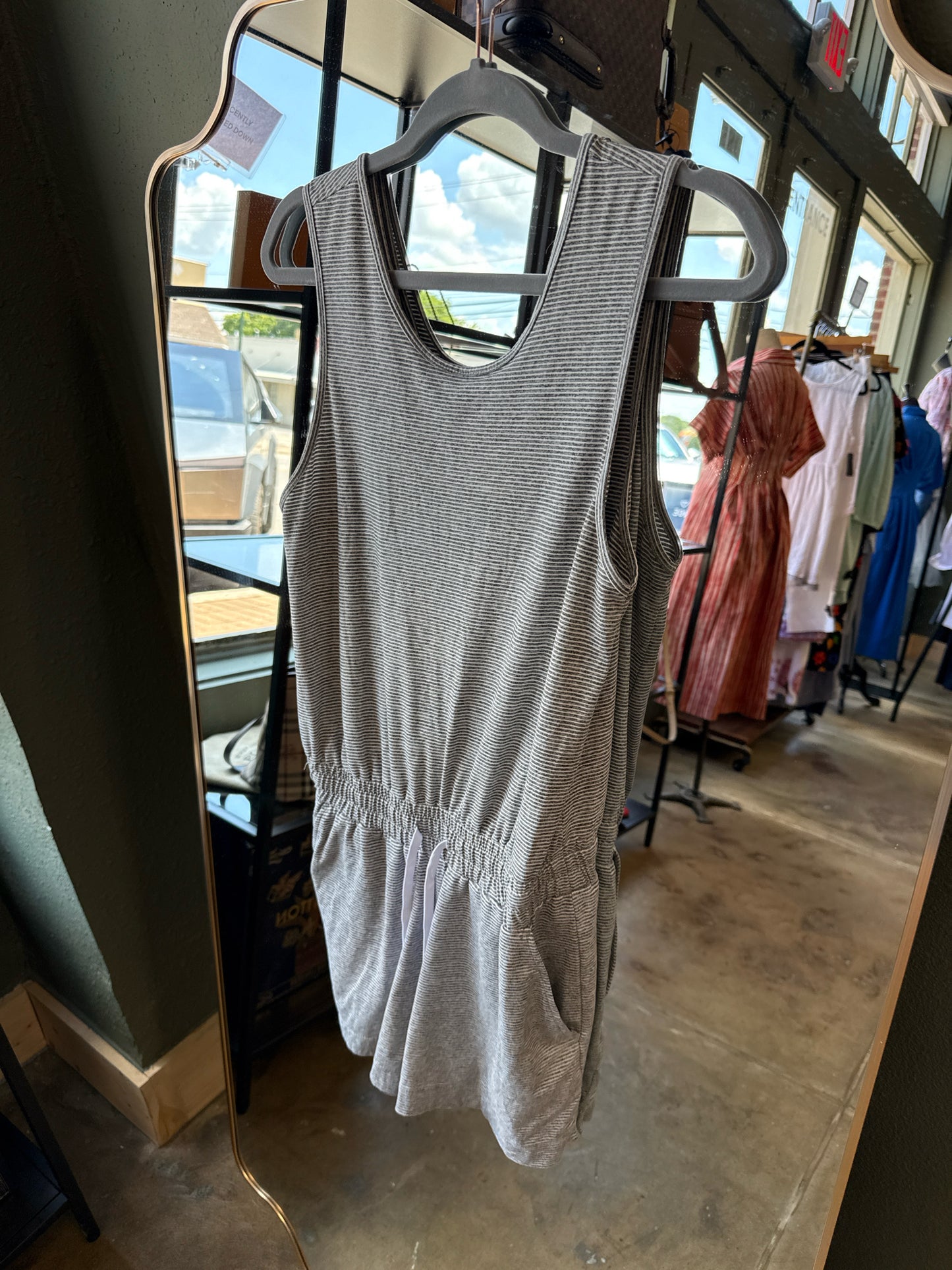We Wander Size S Gray Romper