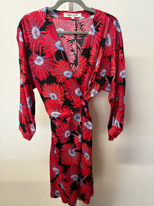 Diane VonFurstenberg Size S Black/Red Flowers Dress