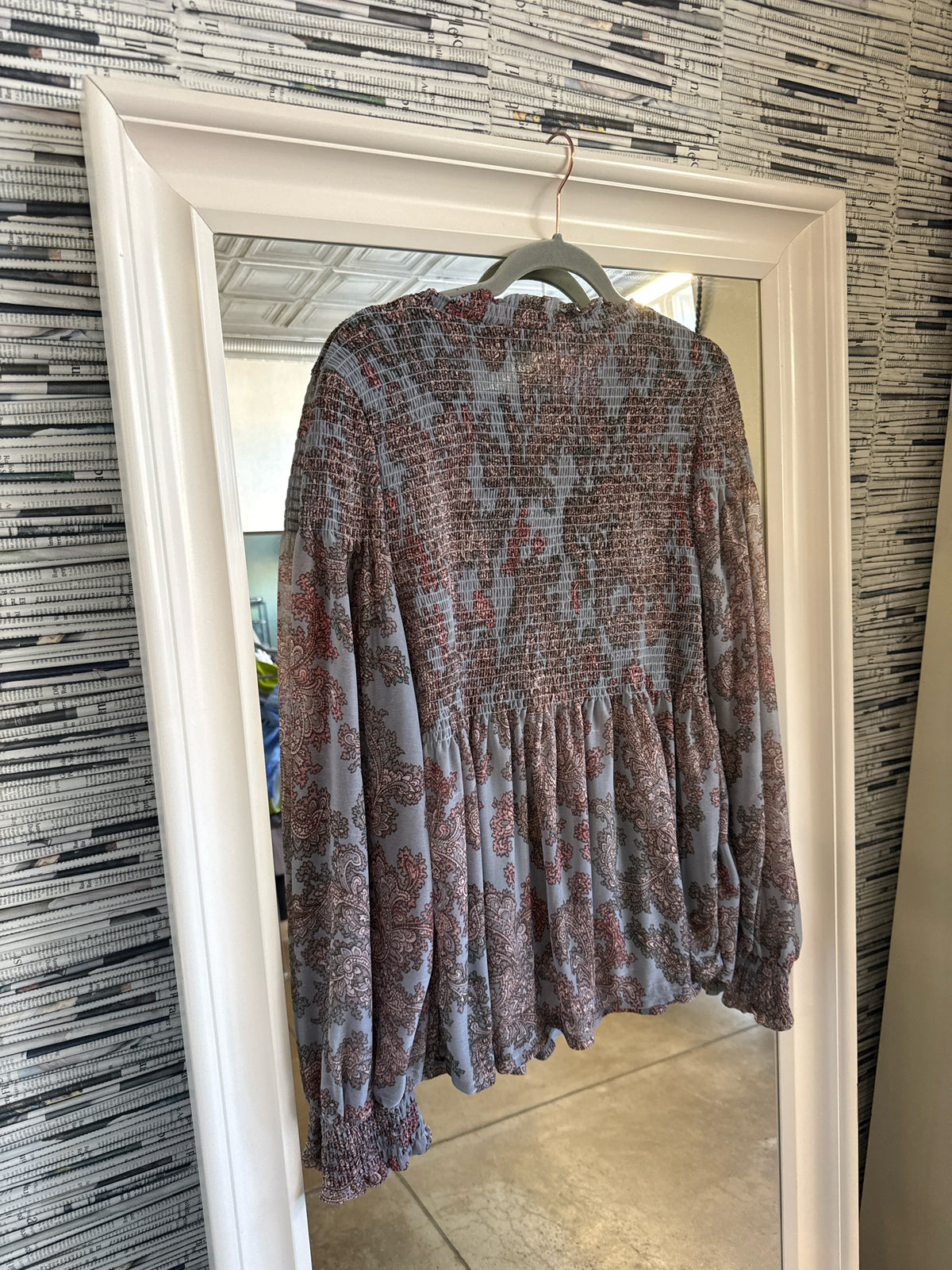 AKEMI + KIN Size S Blue/Purple Top