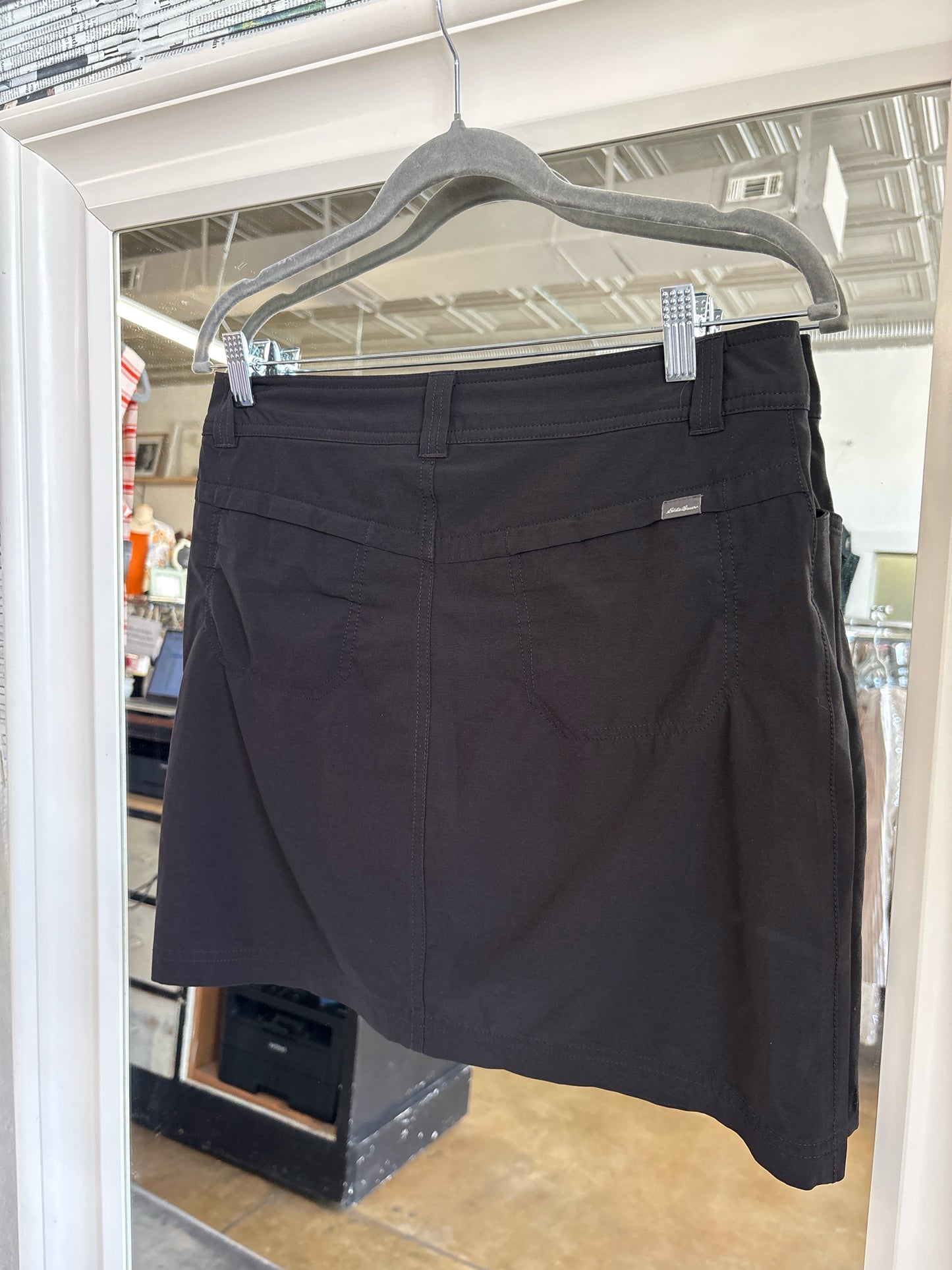 Eddie Bauer Size 4 Black Skort
